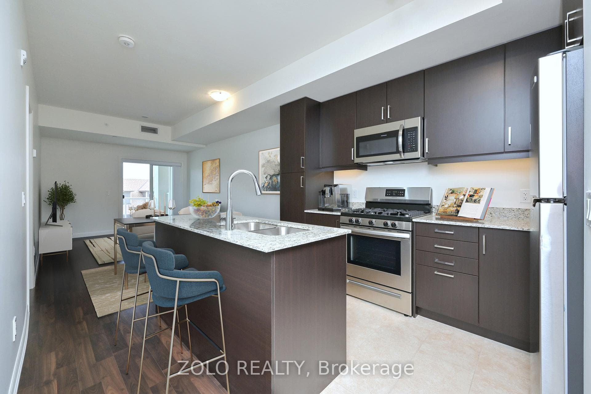 17 Spooner Crescent photo 3