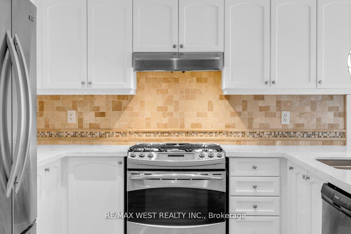 55 Oswell Drive photo 5