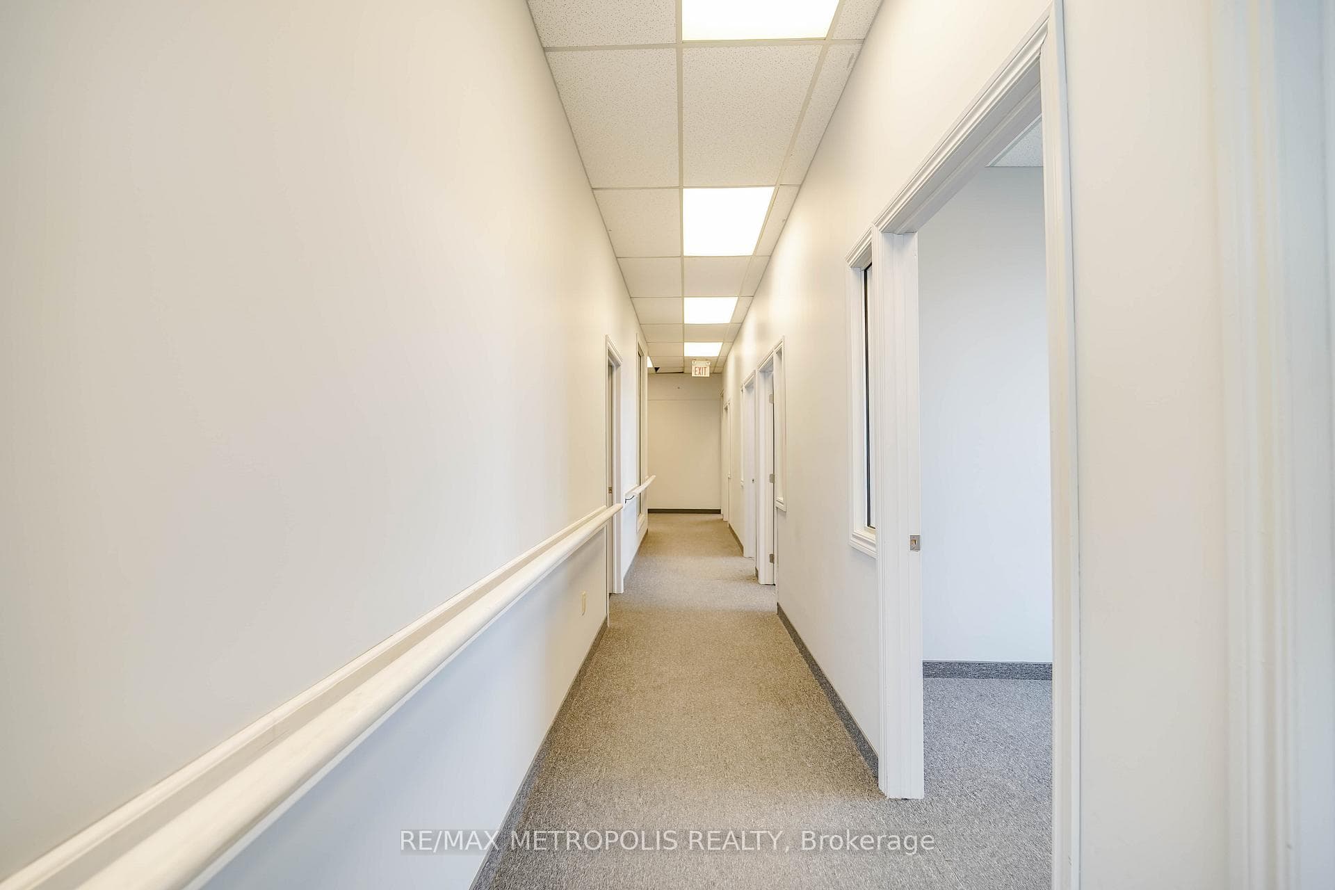 21 Essa Road Unit 1 photo 17