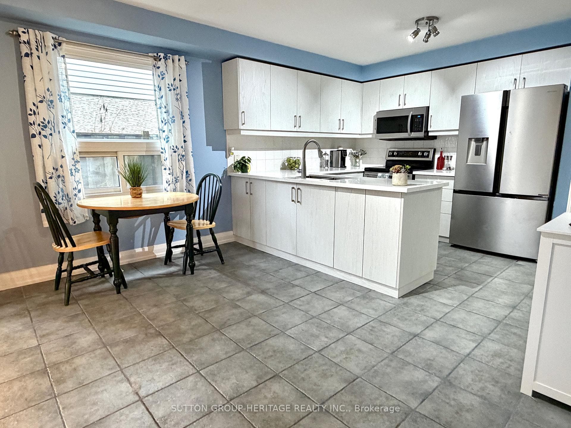 52 Barnes Drive photo 4