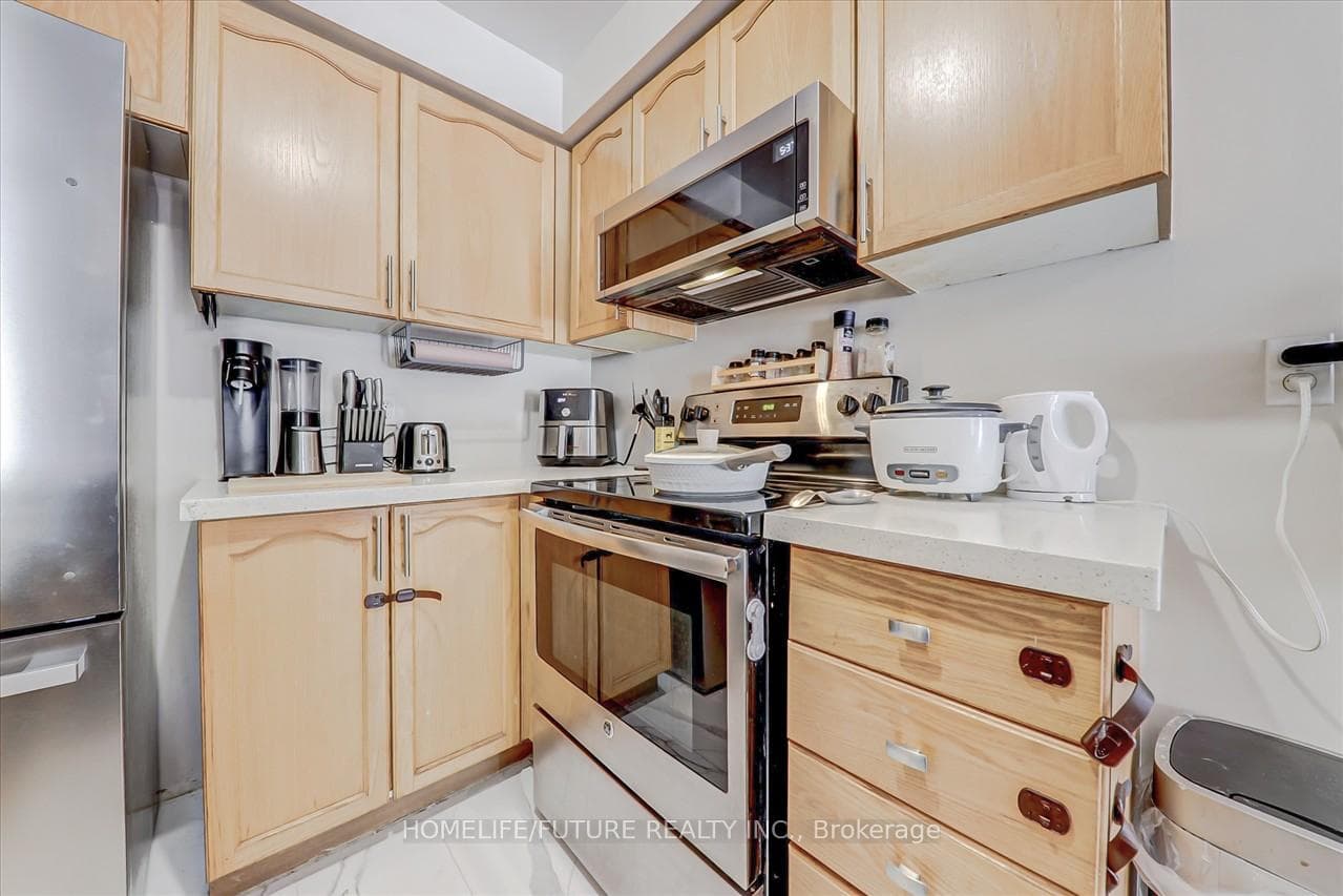 64 Bonspiel Drive photo 9