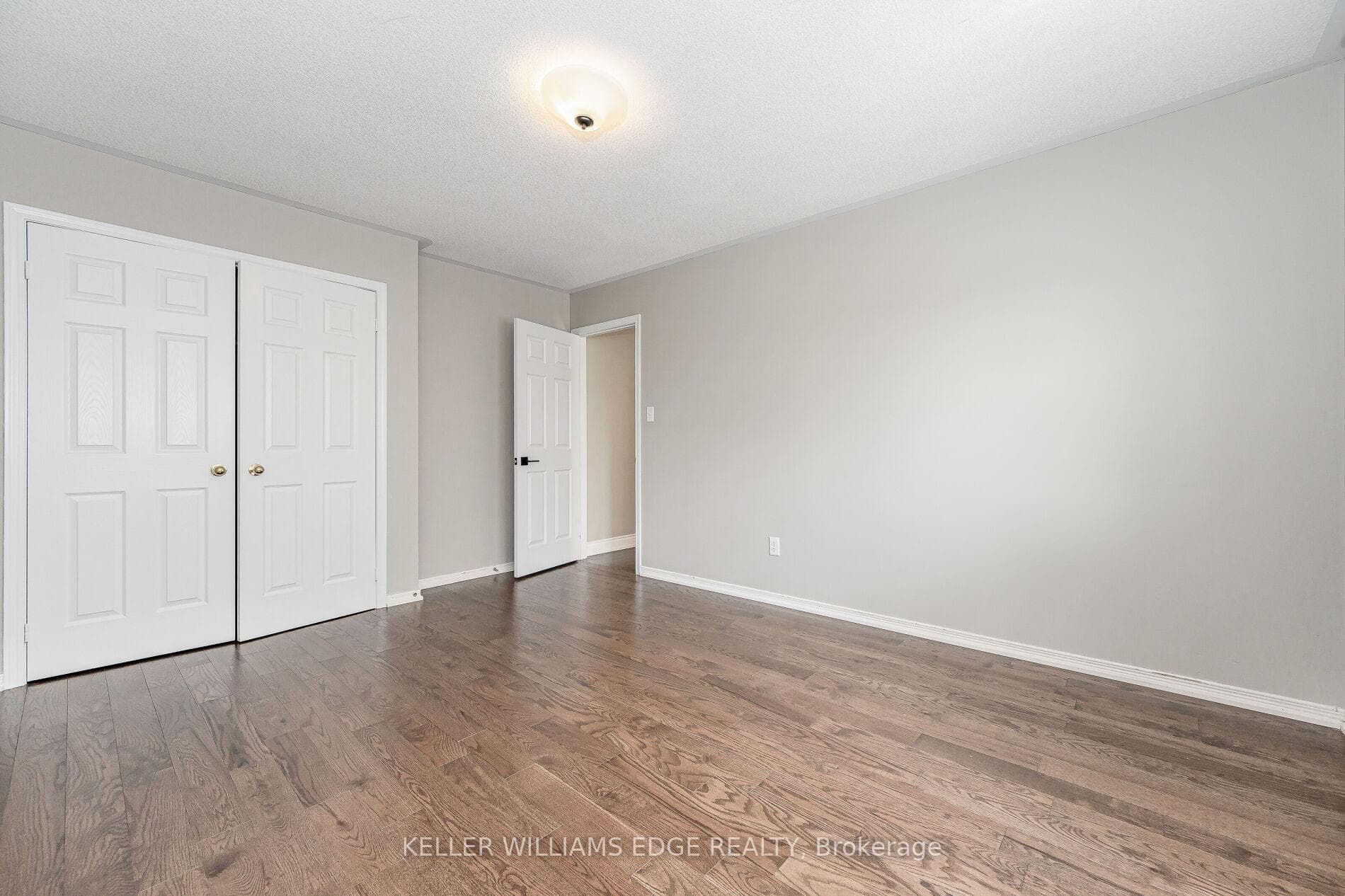 4756 Deforest Crescent photo 34