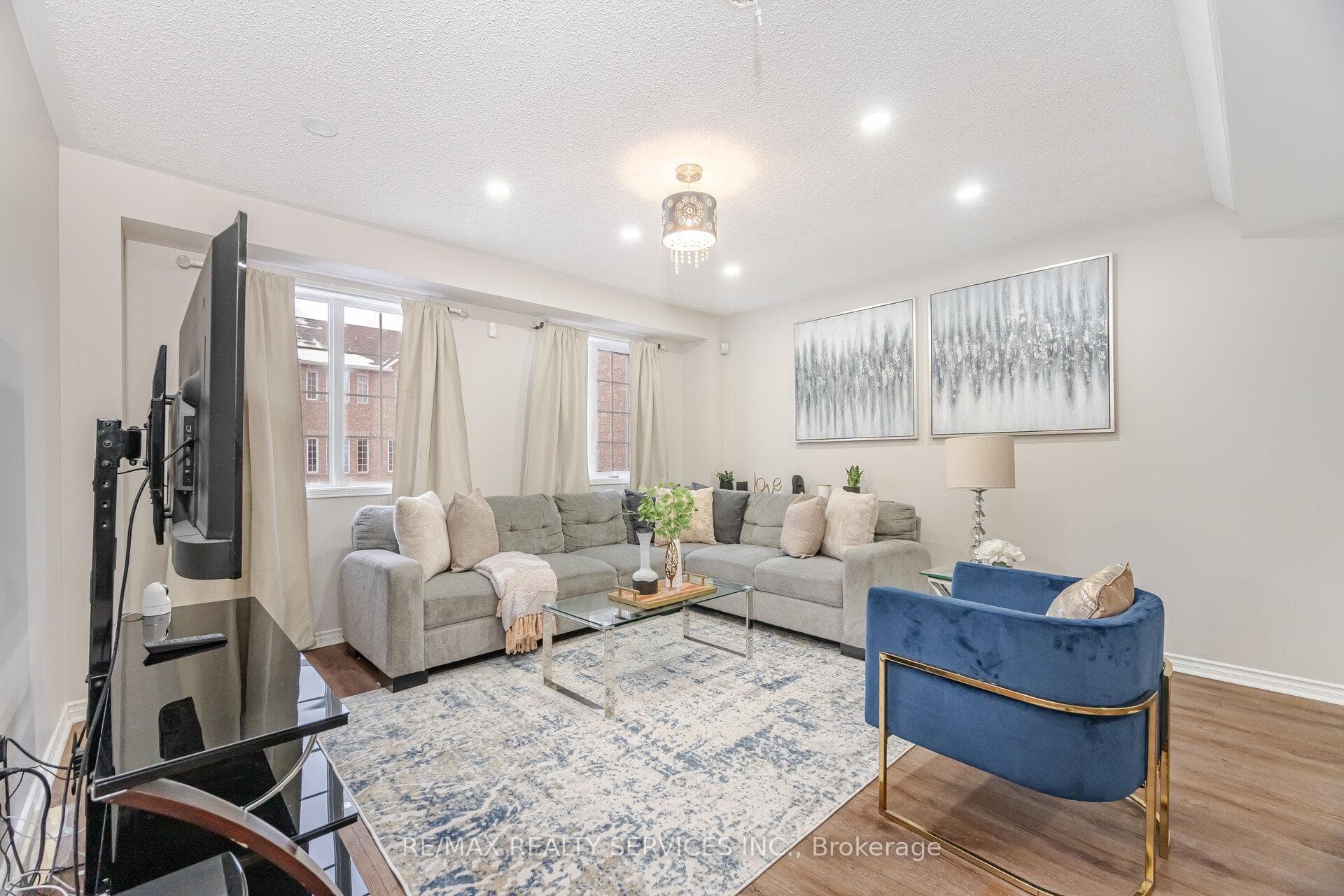 47 Spadina Road Unit 32 photo 12
