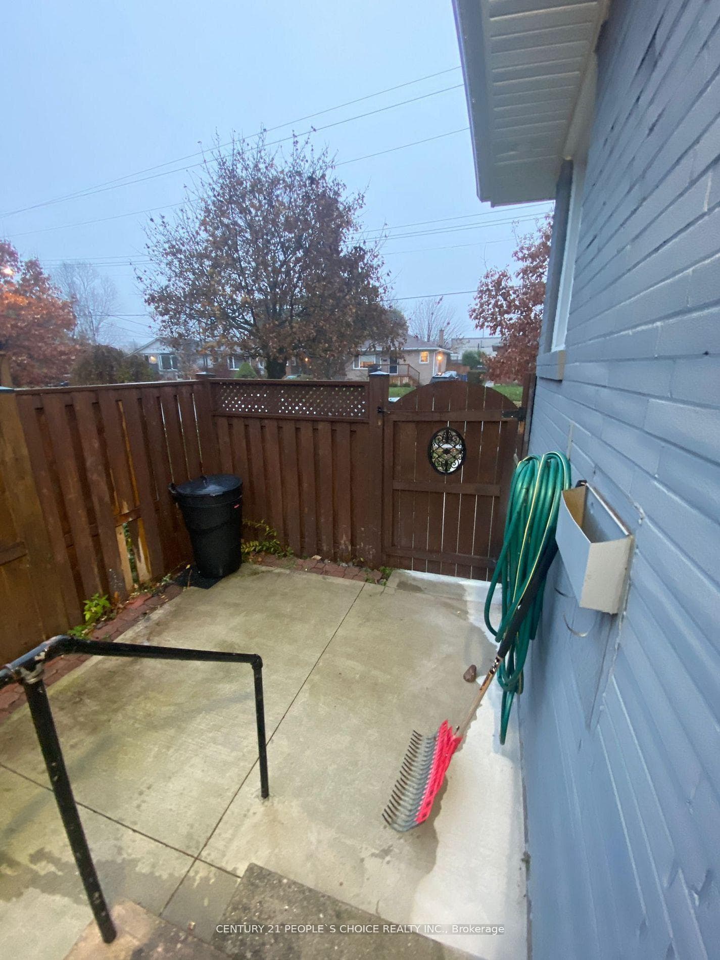 12 Prince Charles Drive photo 32