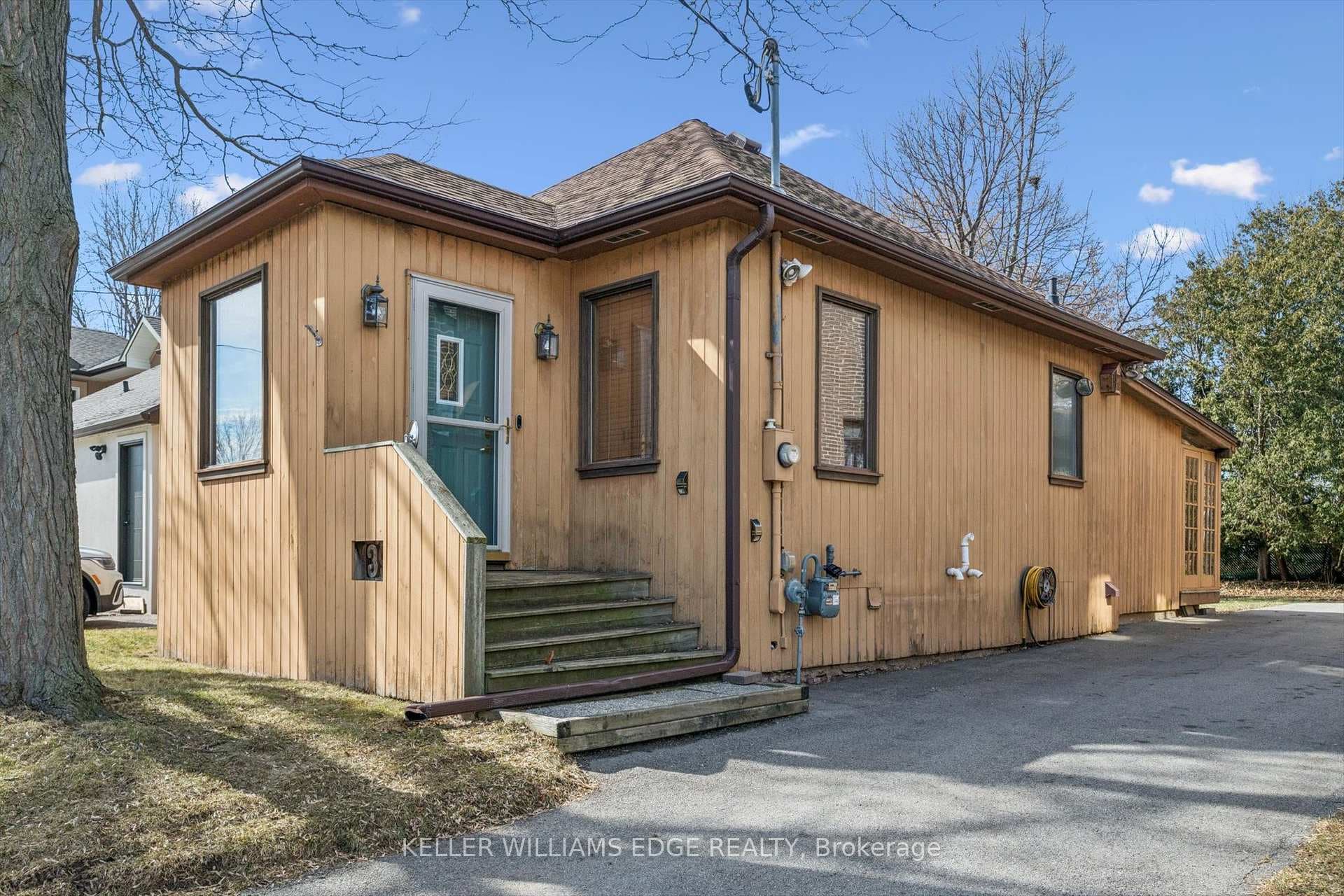 139 Stewart Street photo 6