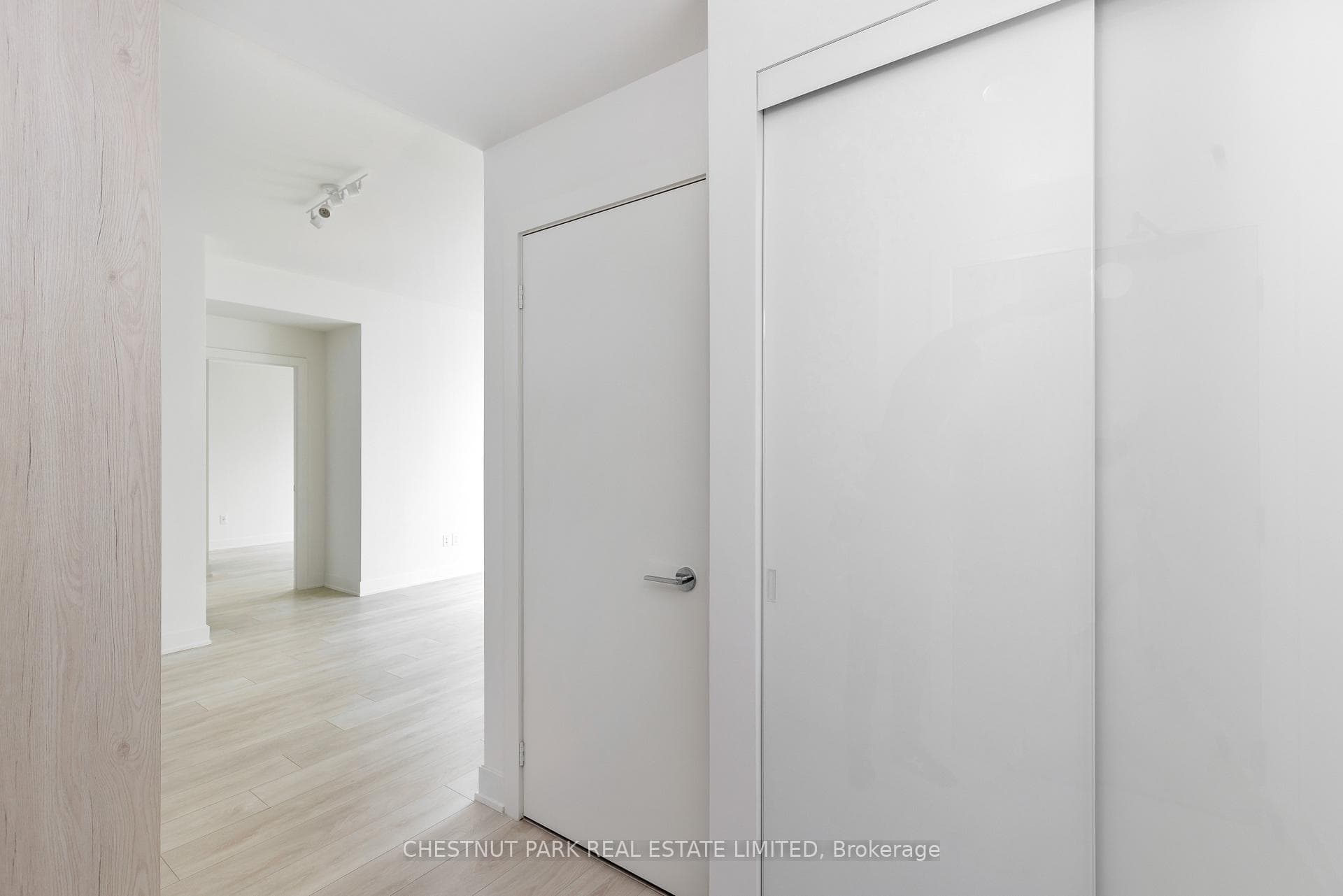 35 Mercer Street Unit 3313 photo 4
