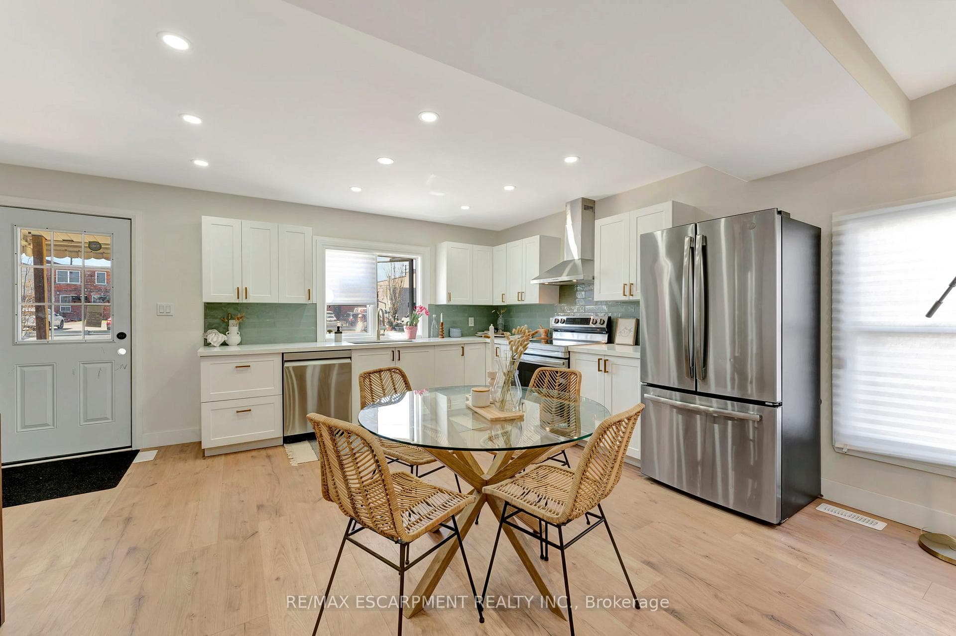 24 Carlisle Street photo 7