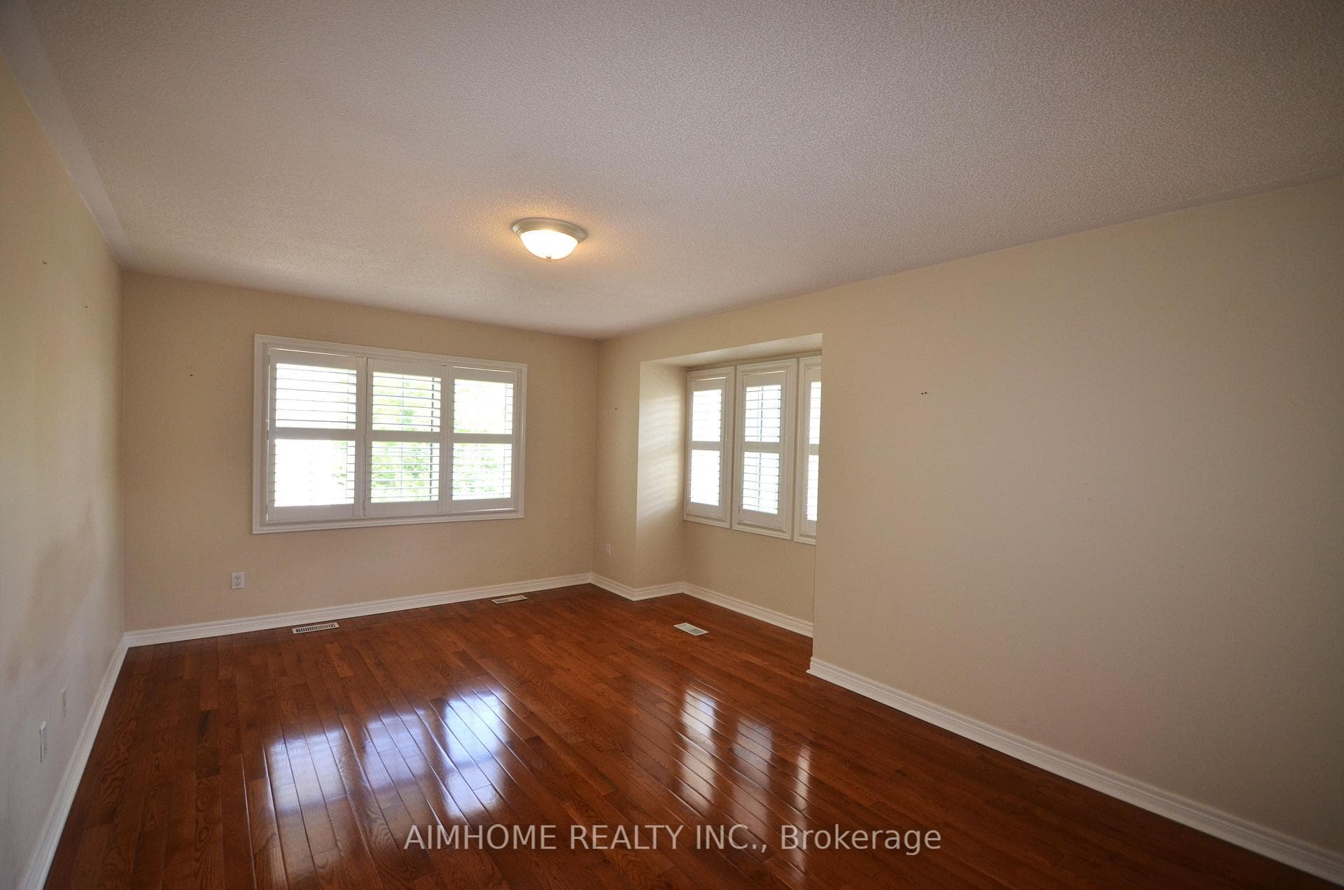 10719 Bathurst Street Unit 7 photo 11