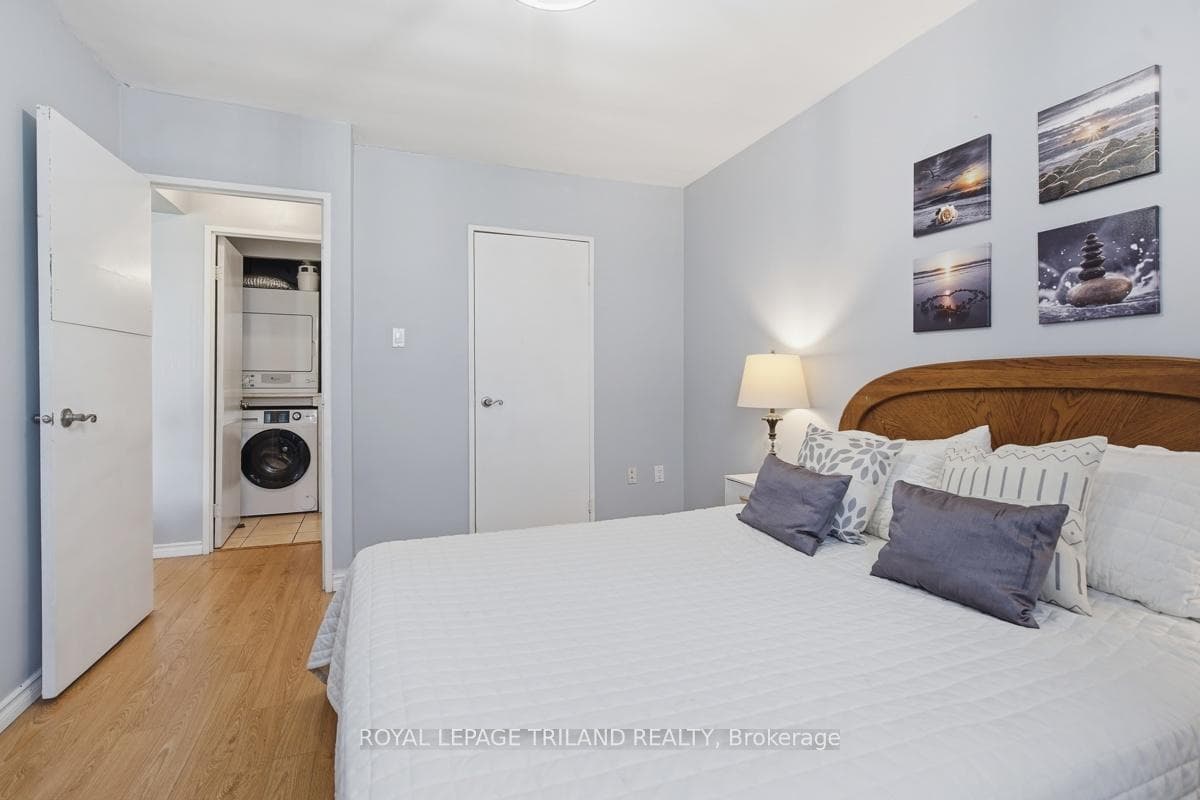 931 Wonderland Road Unit 312 photo 20