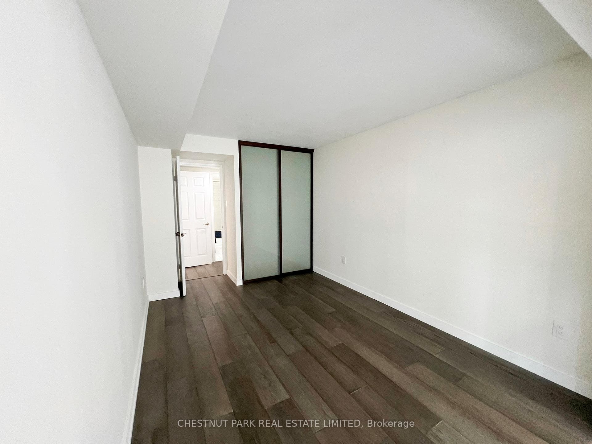 Located near 2nd washroom & large linen closet!