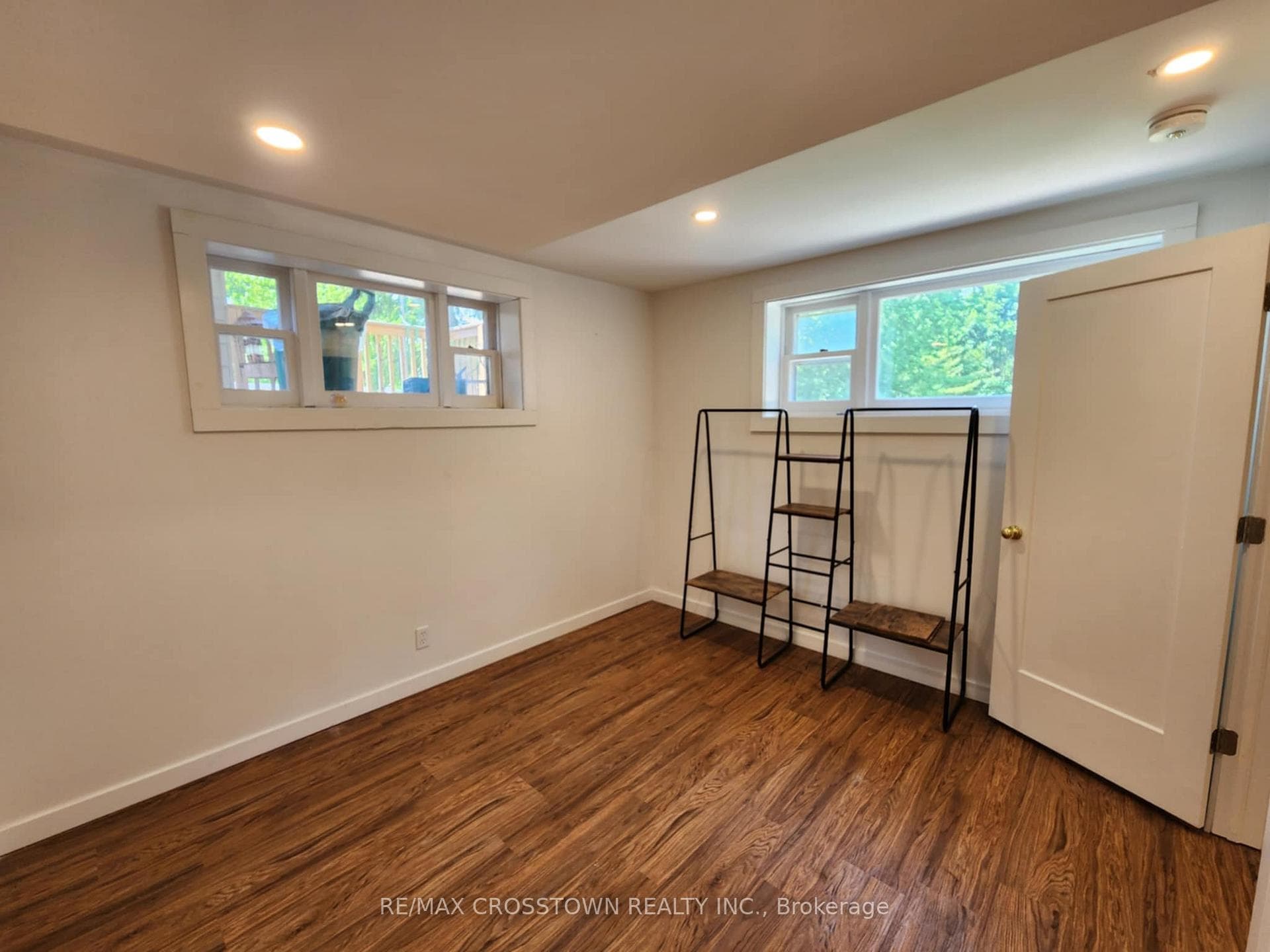 154 Simcoe Street Unit BSMT photo 8