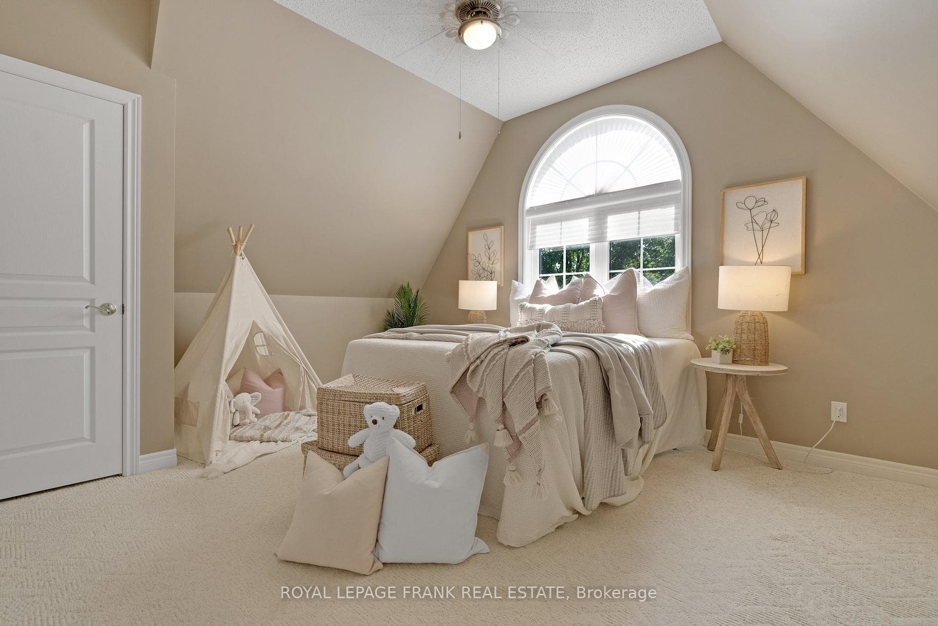 5 Rowland Court photo 21
