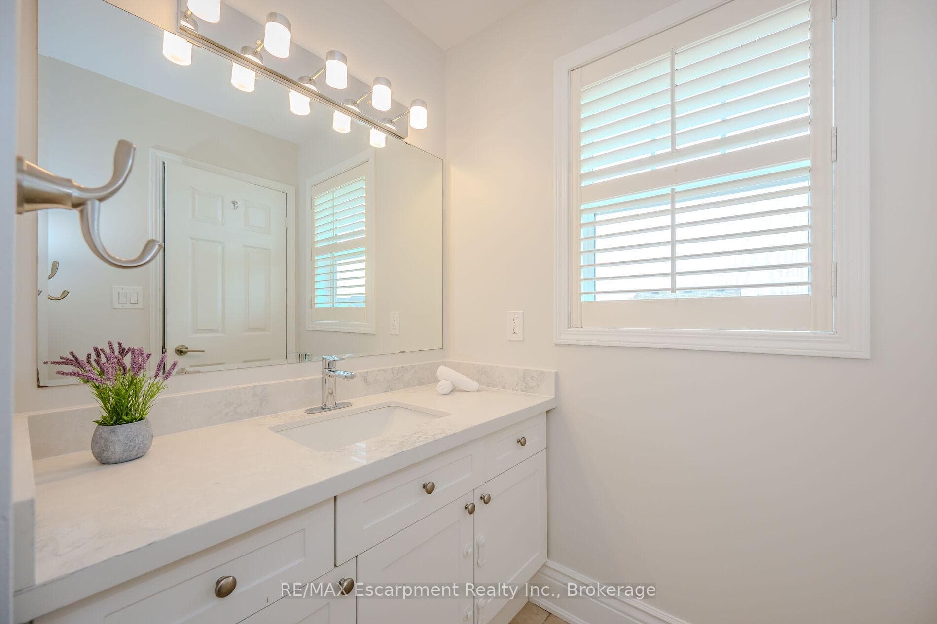 2966 Garnethill Way photo 17