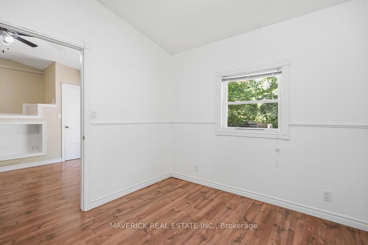 226 Grand Avenue photo 29