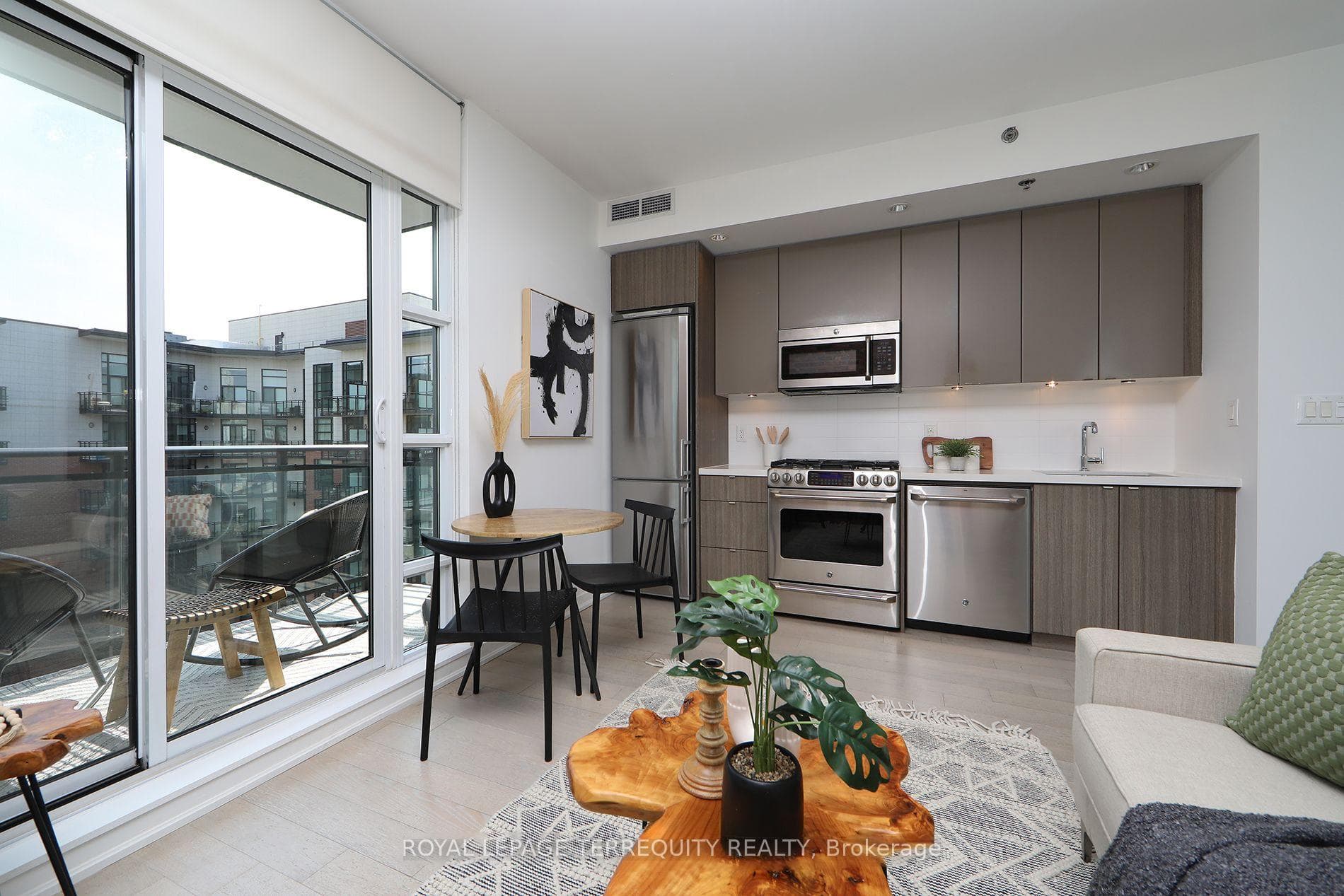 88 Colgate Avenue Unit 631 photo 6