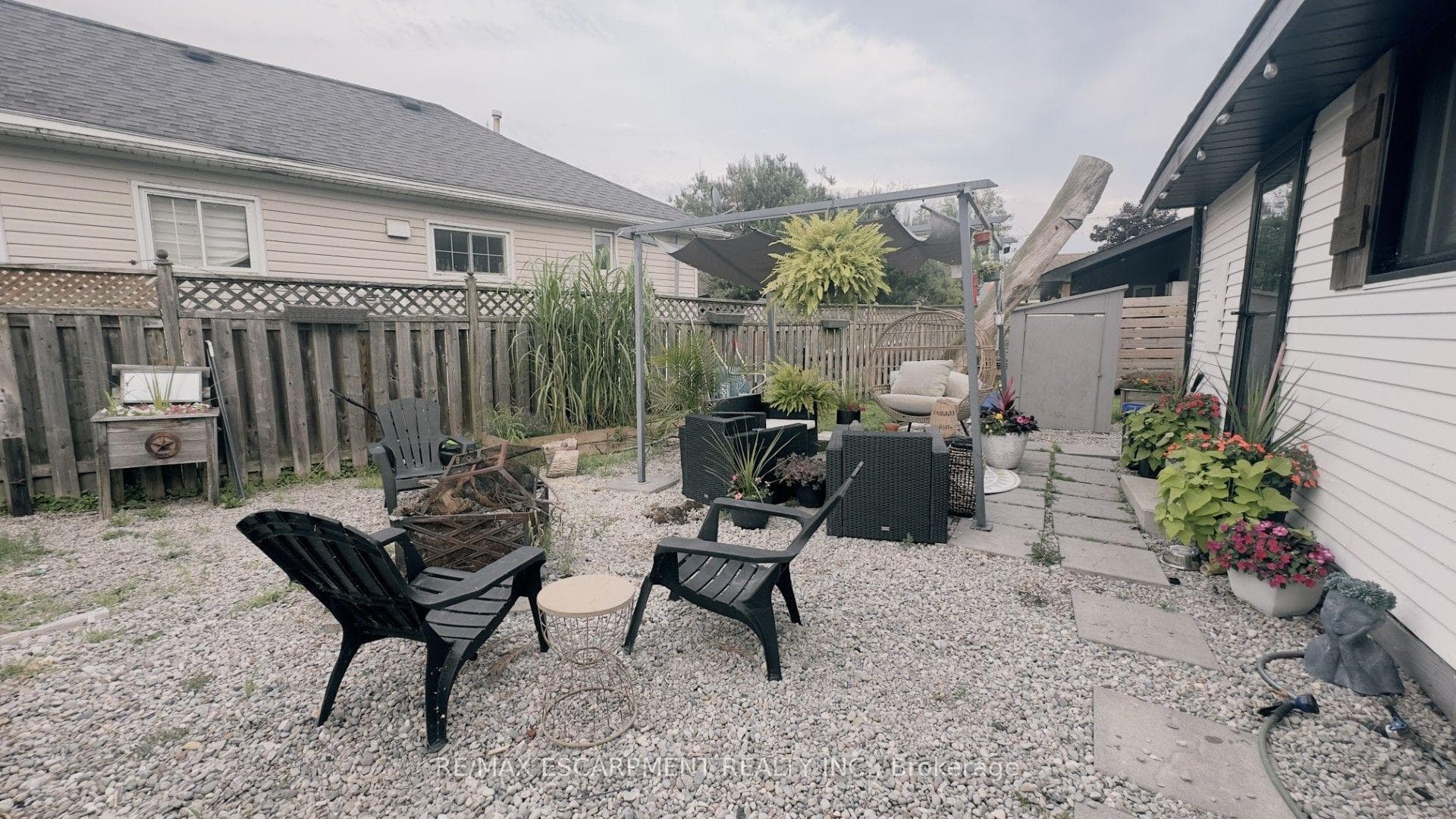 2 Fagan Street photo 28