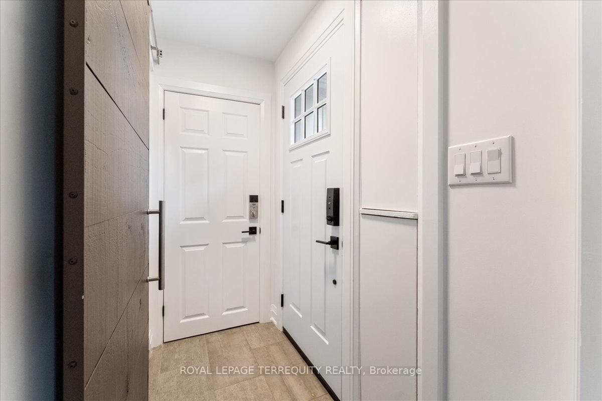 1431 Caroline Street Unit Main Unit photo 4