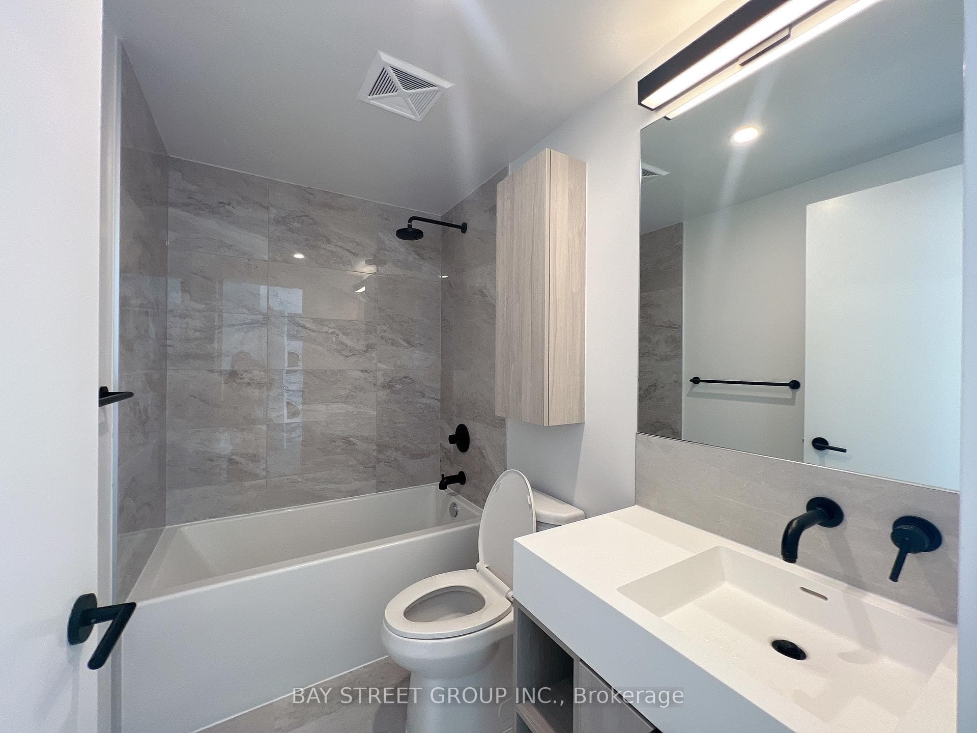 108 Peter Street Unit 1707 photo 7