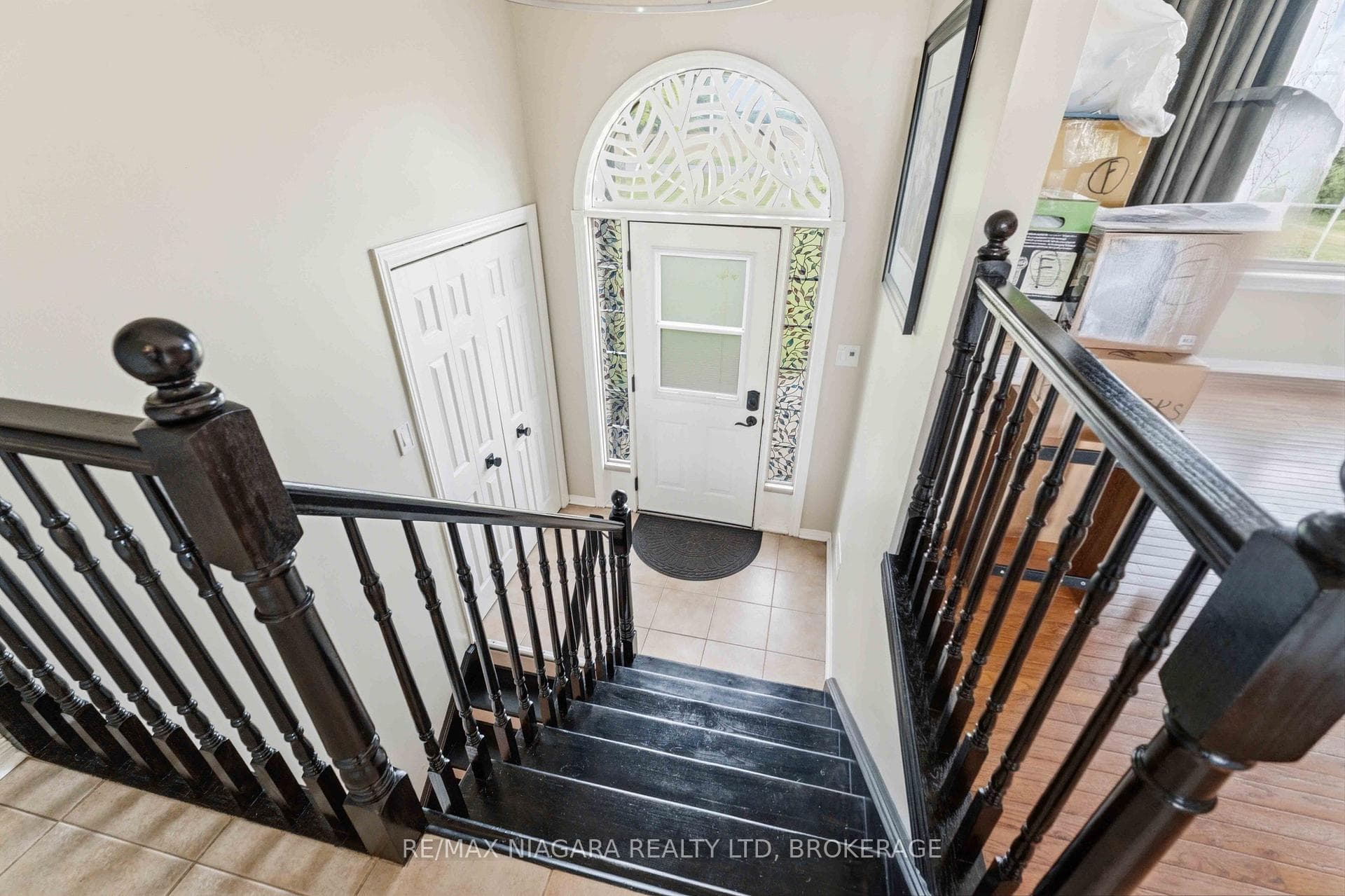 661 Carl Road photo 3