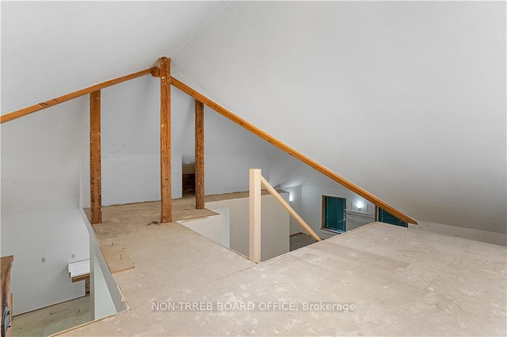 1645 Indiana Road photo 31