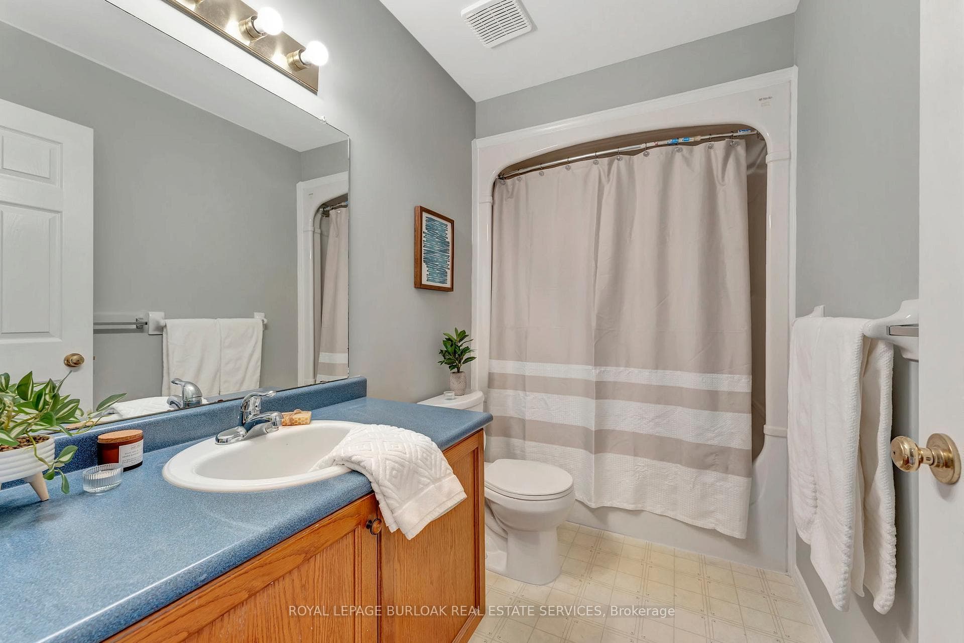 4810 John Street photo 21