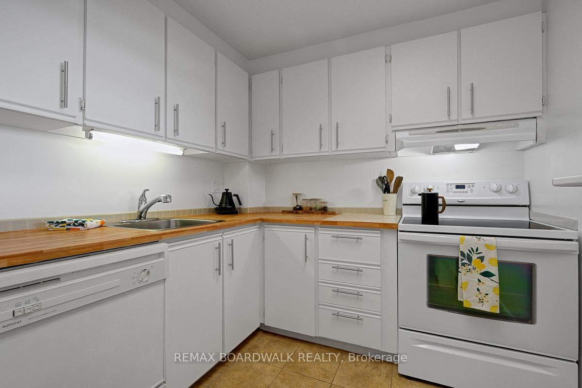 Ample kitchen