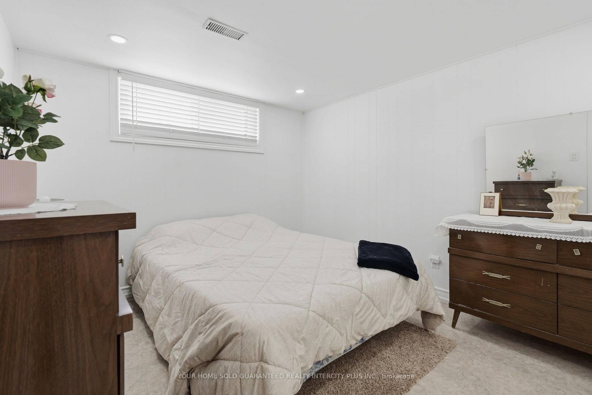 549 Rustic Road photo 23