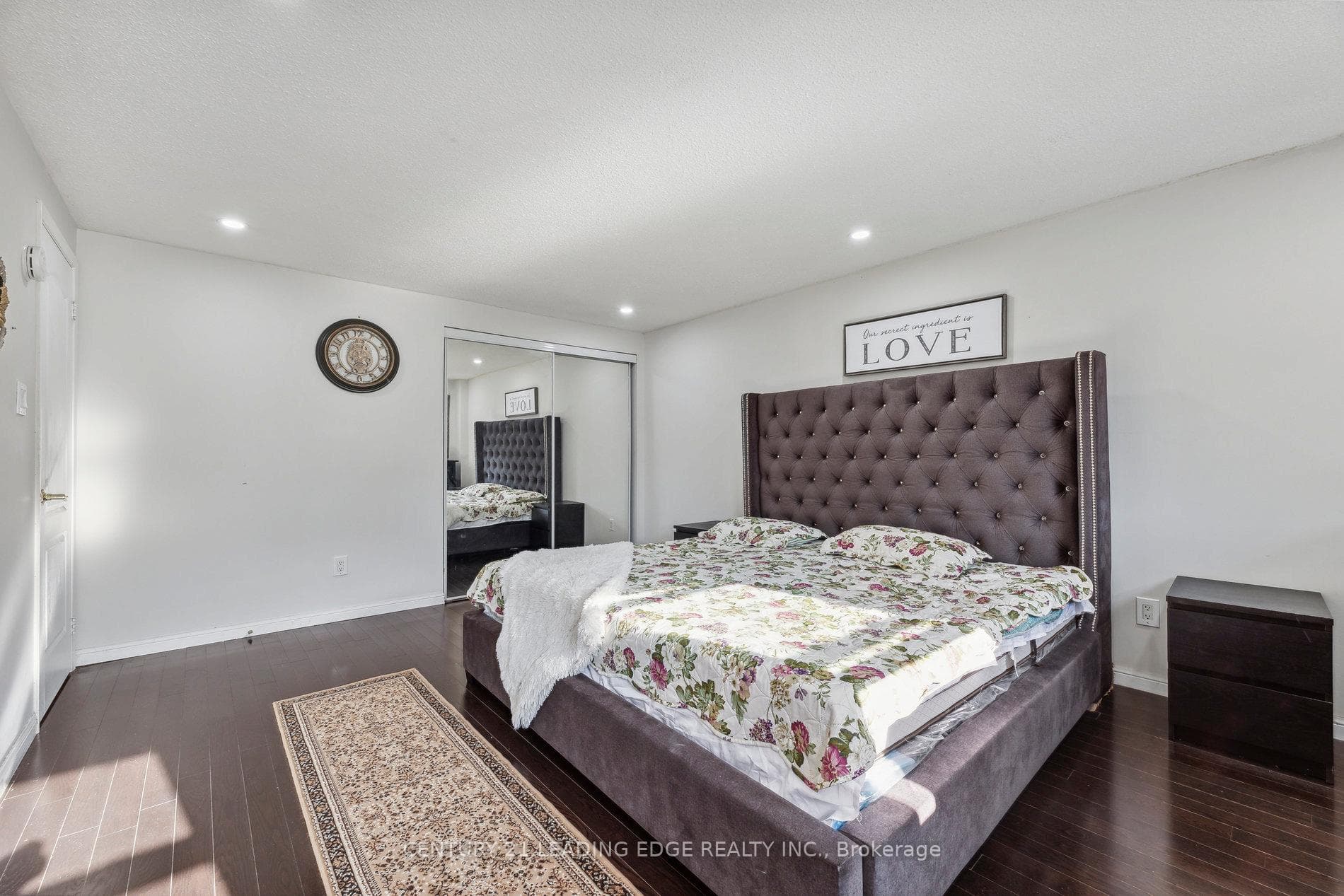 805 Red Maple Court photo 23