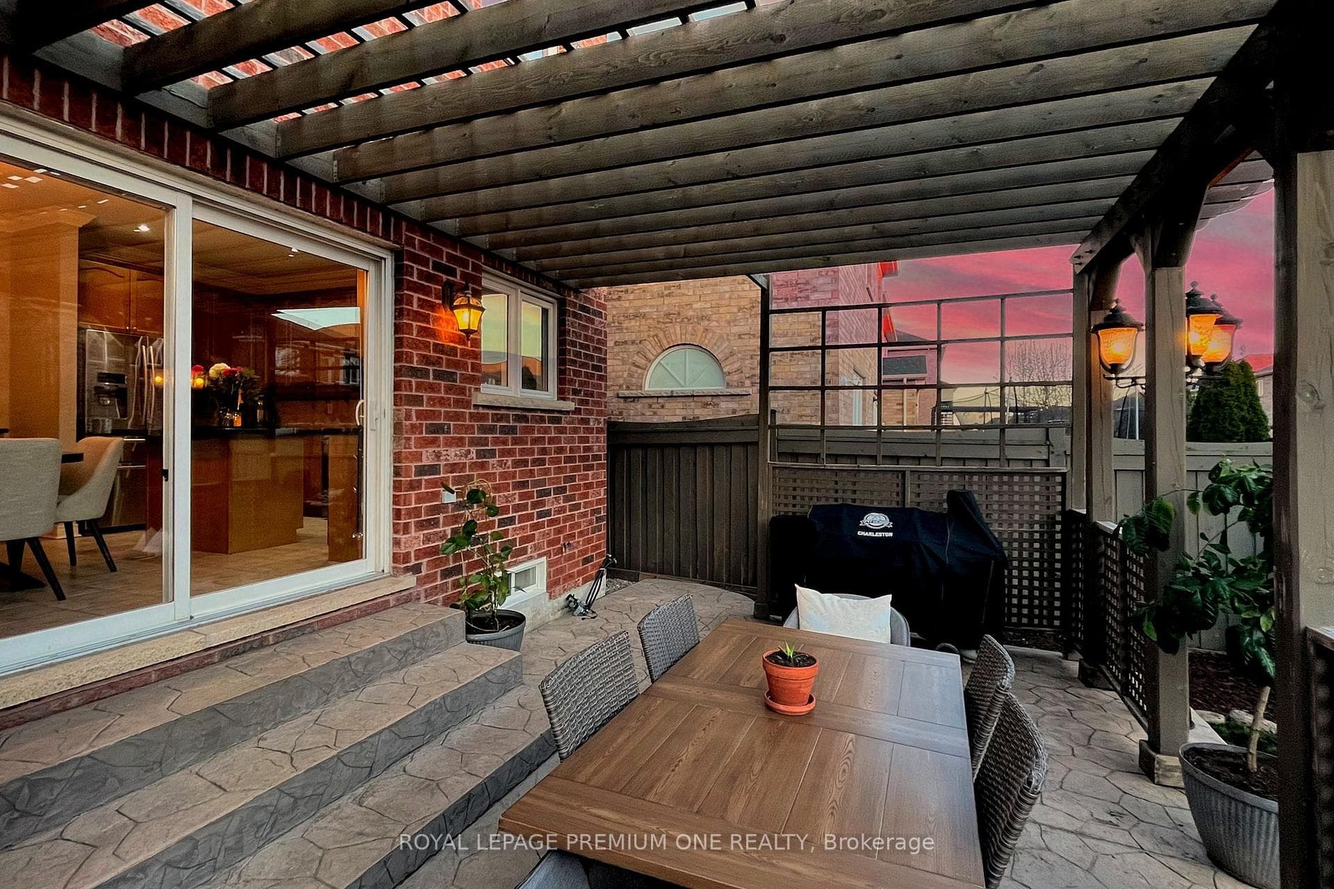 372 Vellore Park Avenue photo 37