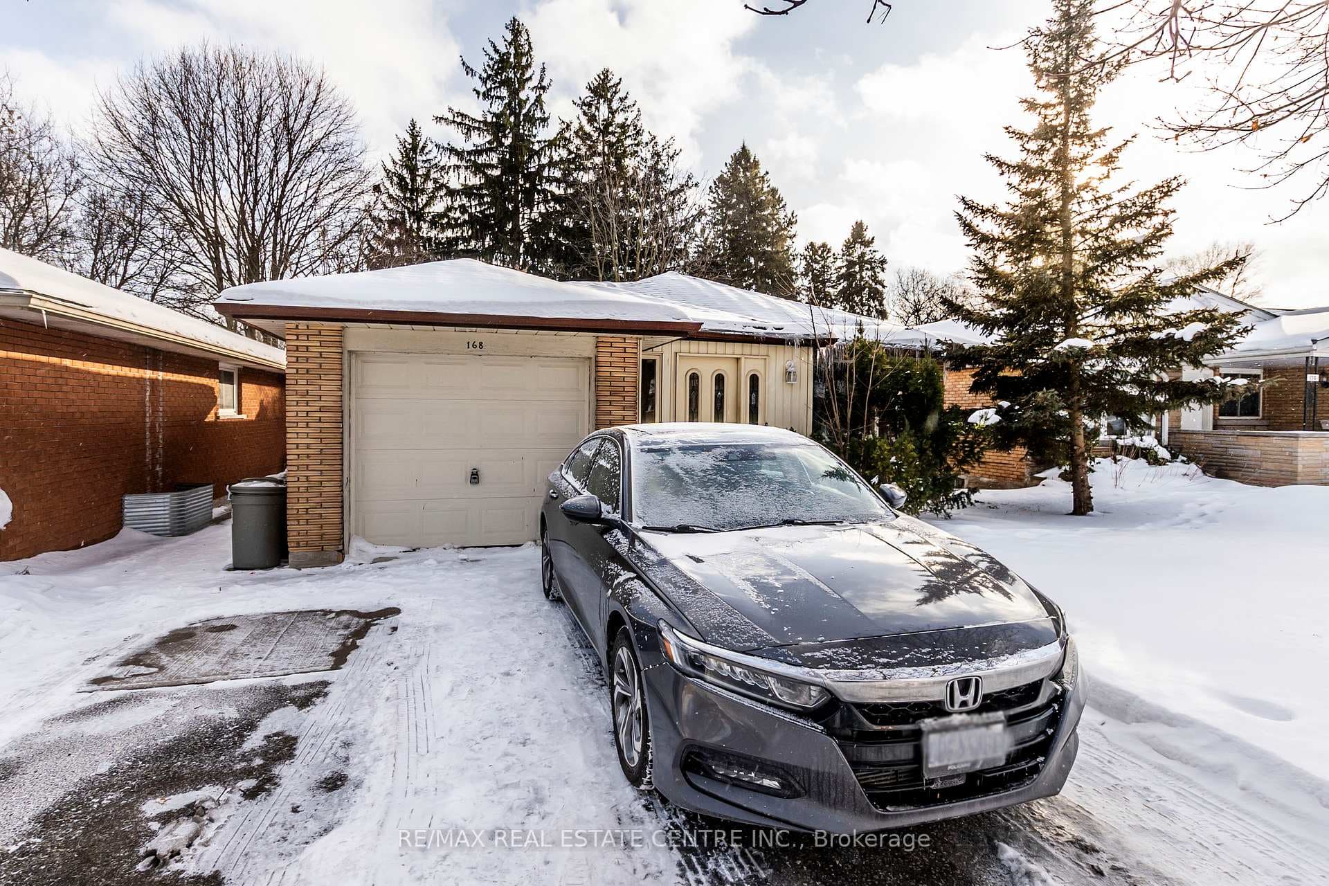 168 Elgin Crescent photo 28