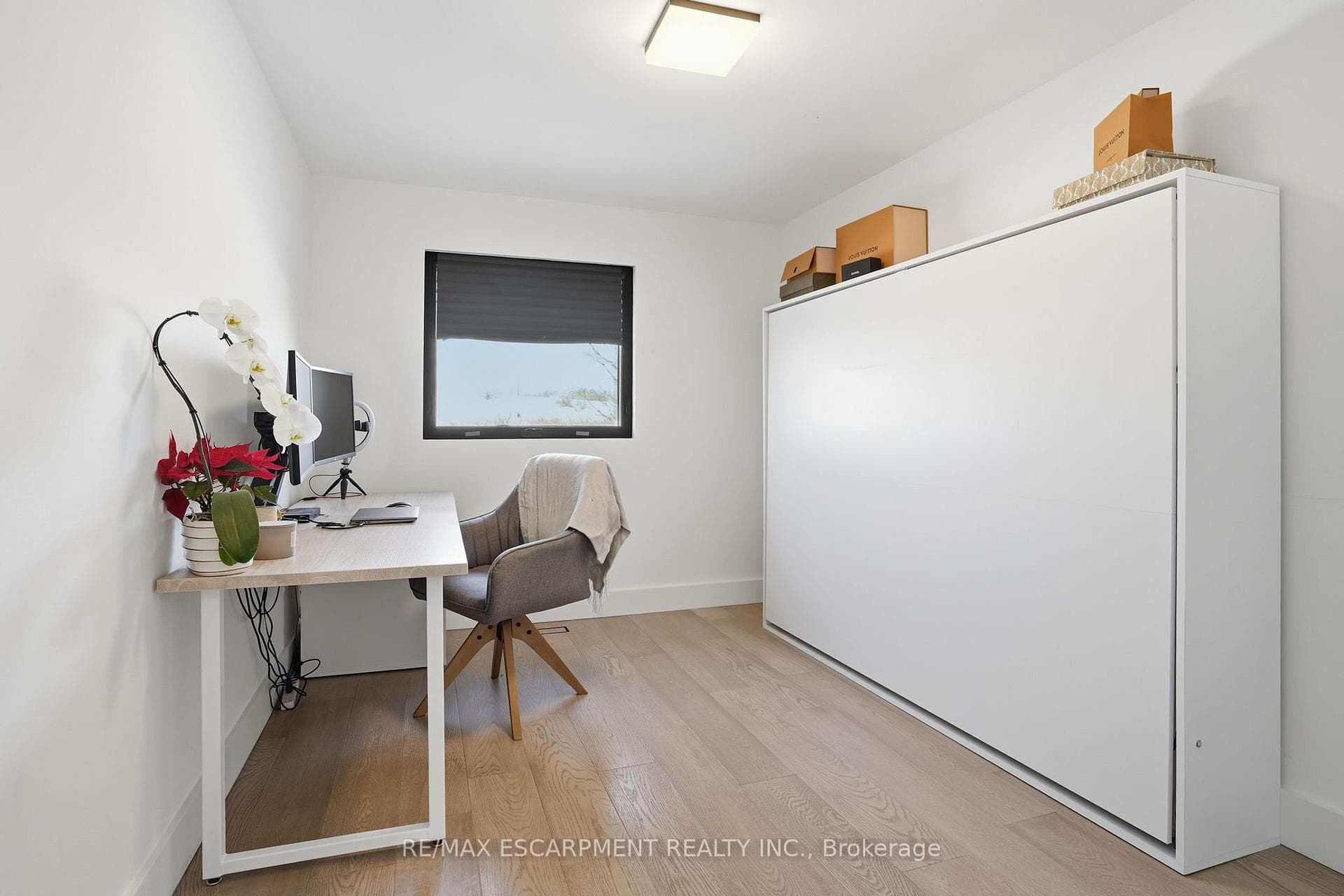 1311 Treeland Street photo 24