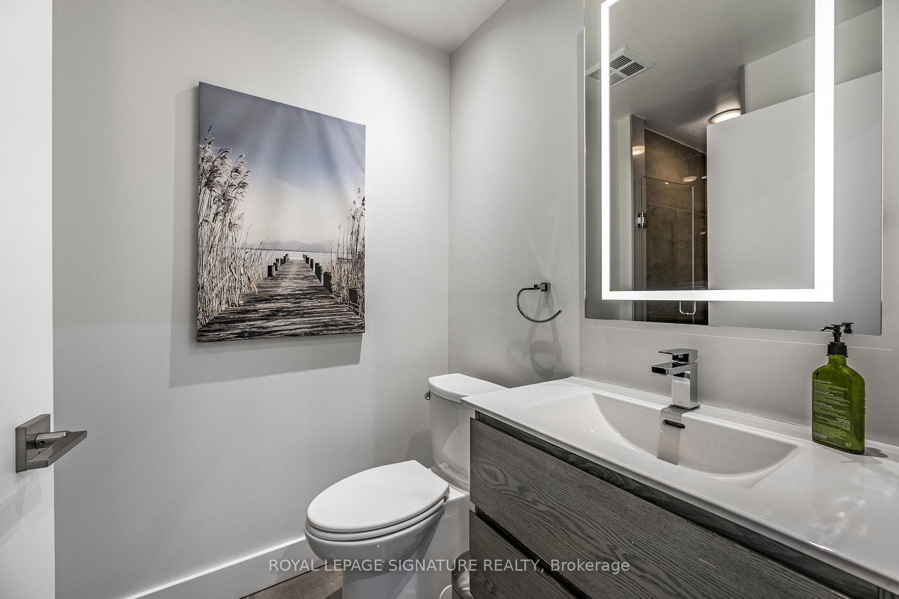 218 Queens Quay N/A Unit 2303 photo 27