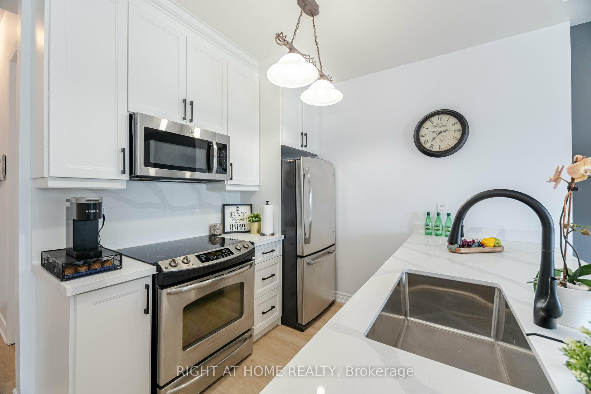 1419 Costigan Road Unit 601 photo 13
