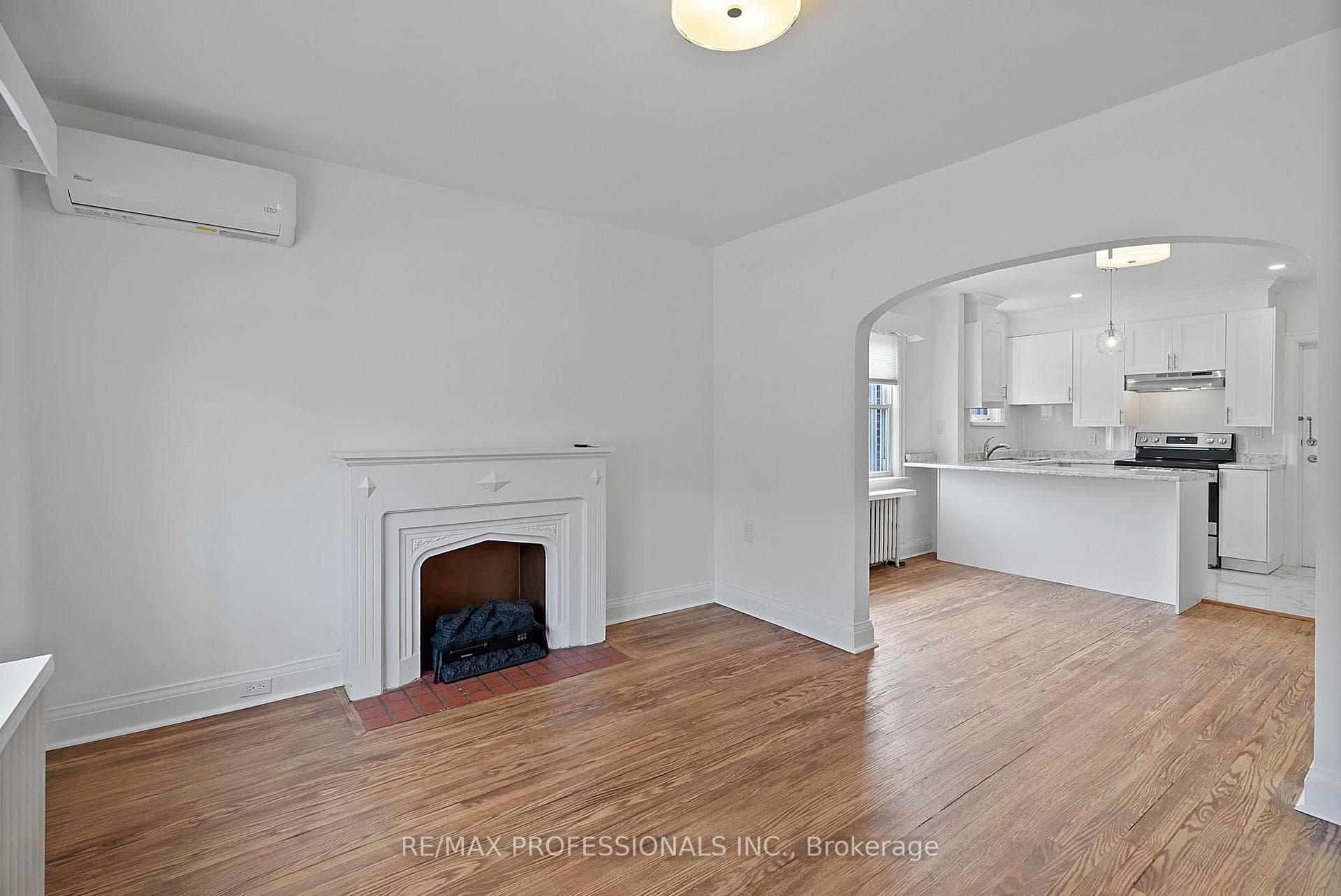308 Jane Street Unit Main photo 6