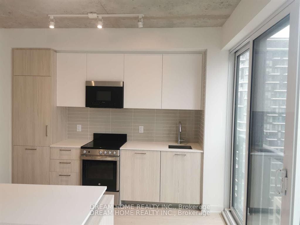 65 Mutual Street Unit 2205 photo 5
