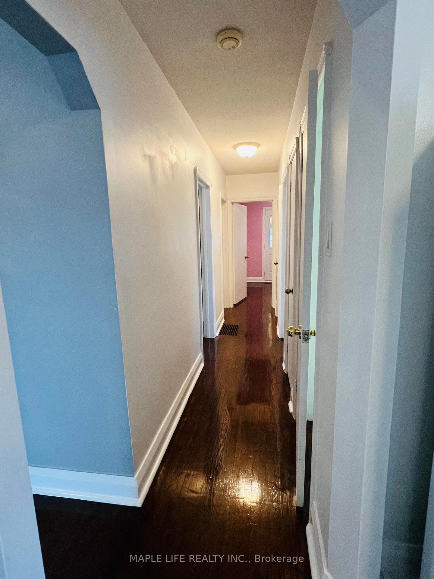 739 Pharmacy Avenue photo 18