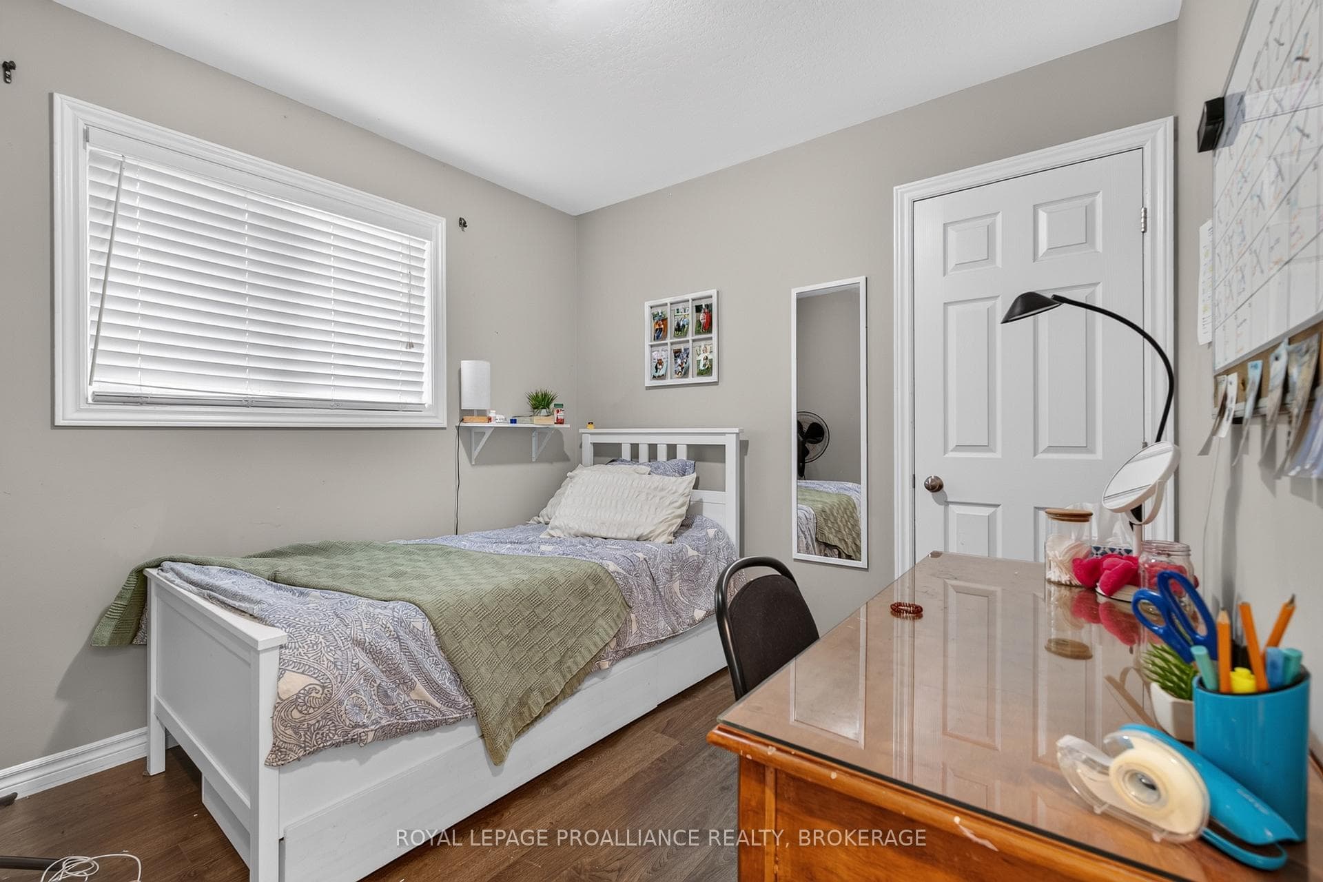 251 Yonge Street photo 21