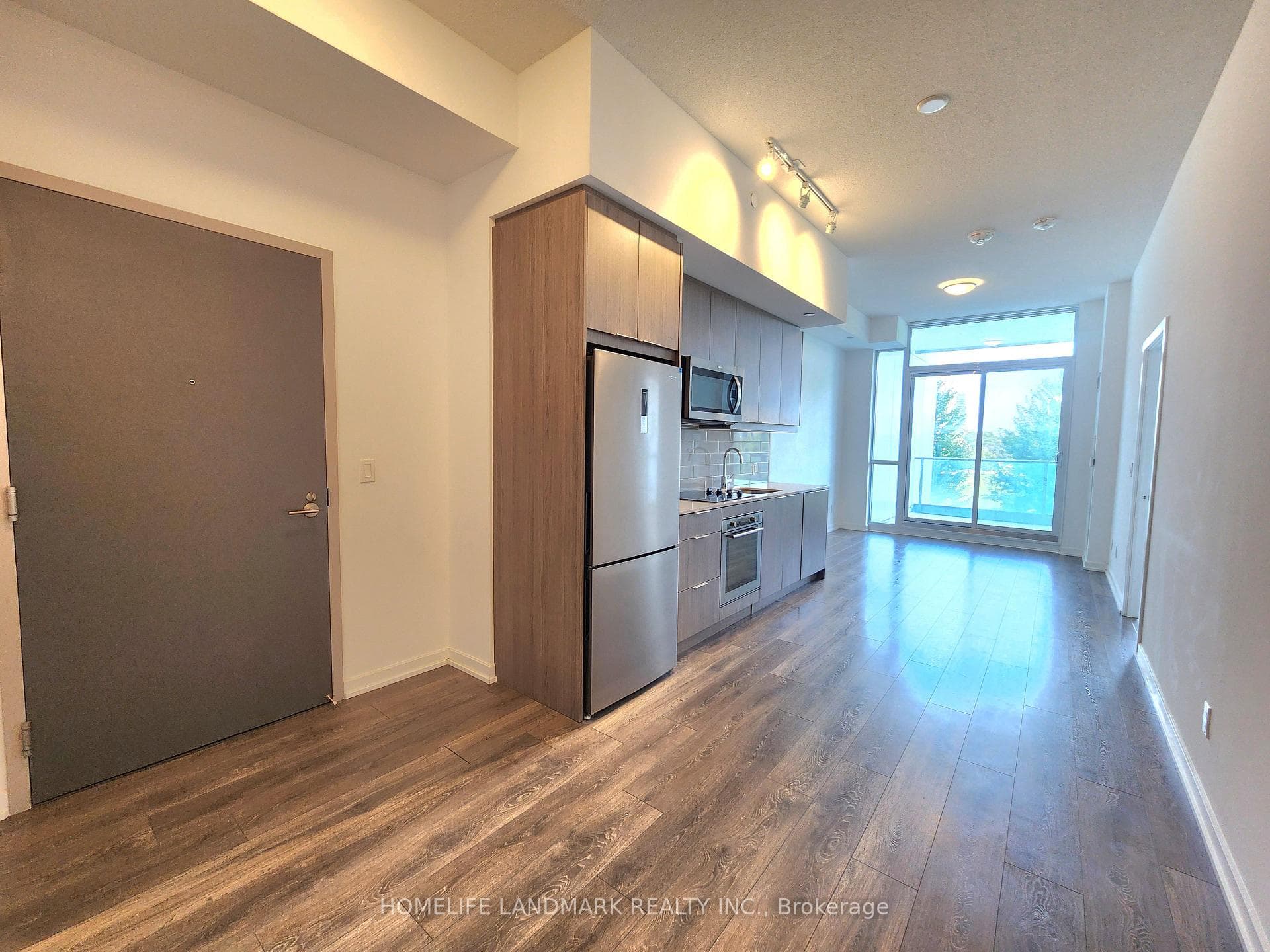 32 Forest Manor Road Unit 209 photo 17