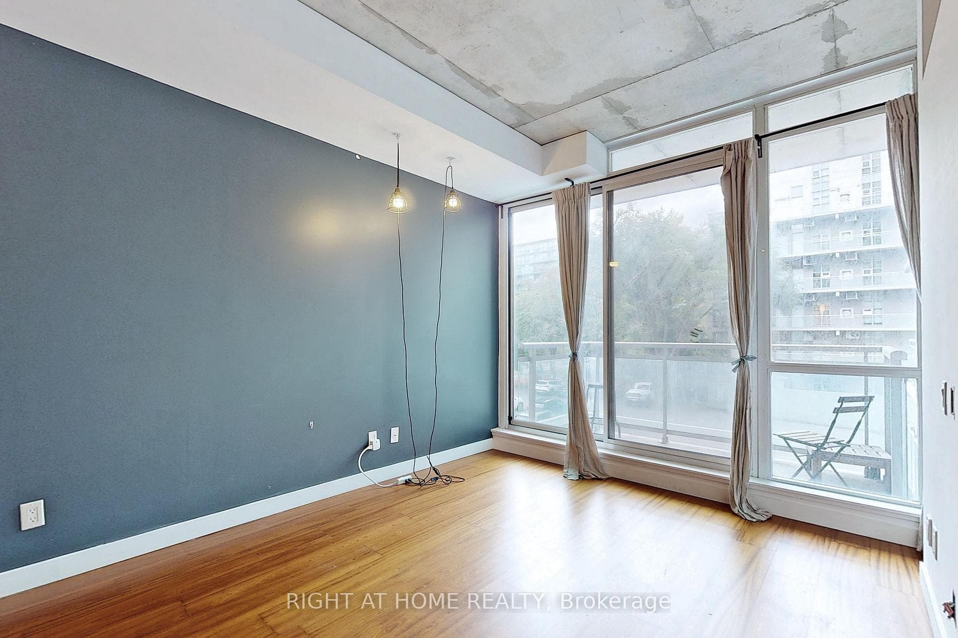 38 Niagara Street Unit 312 photo 8