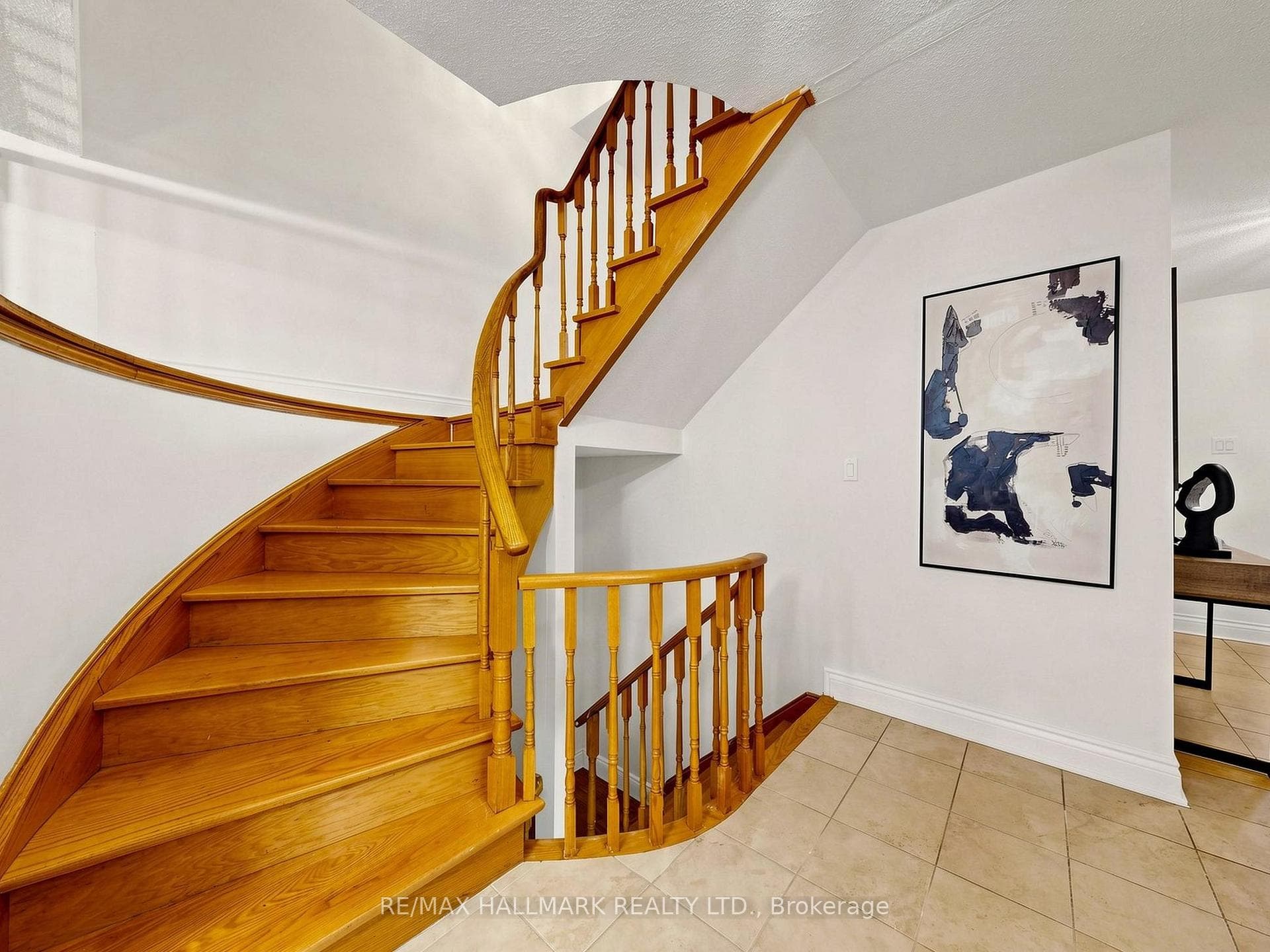 472 Brownridge Drive photo 14