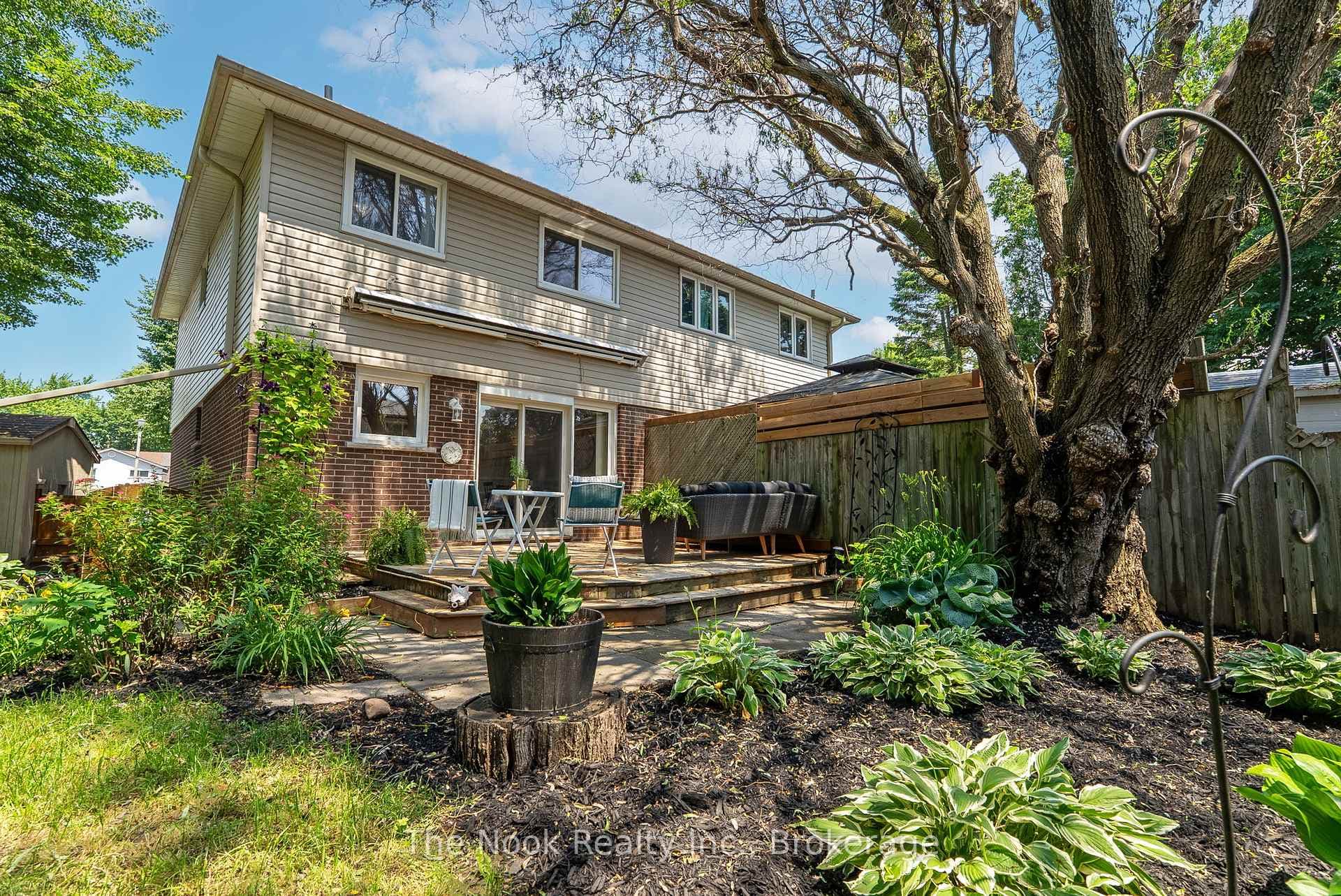 693 Nairn Court photo 49