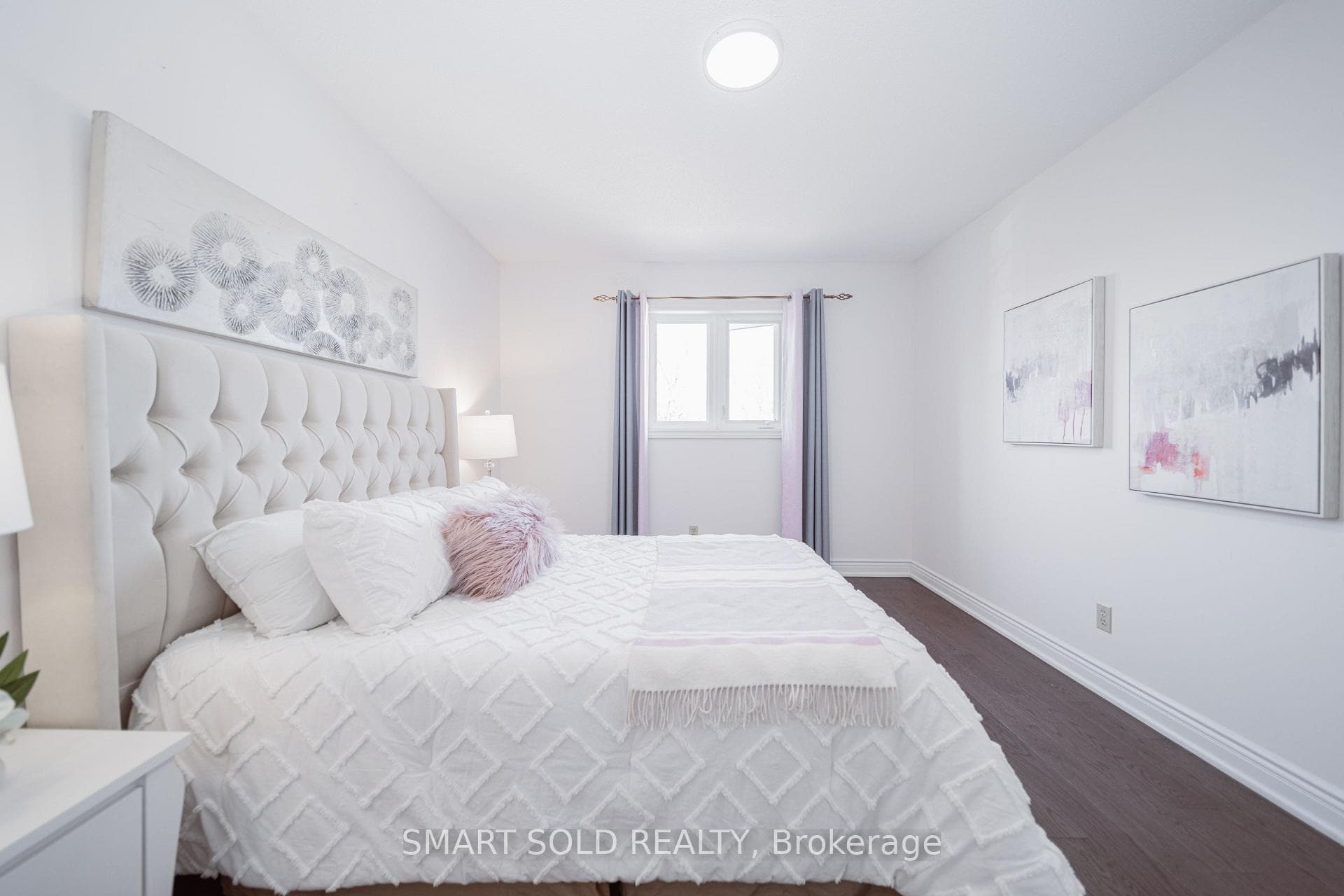 290 Greenock Drive photo 30