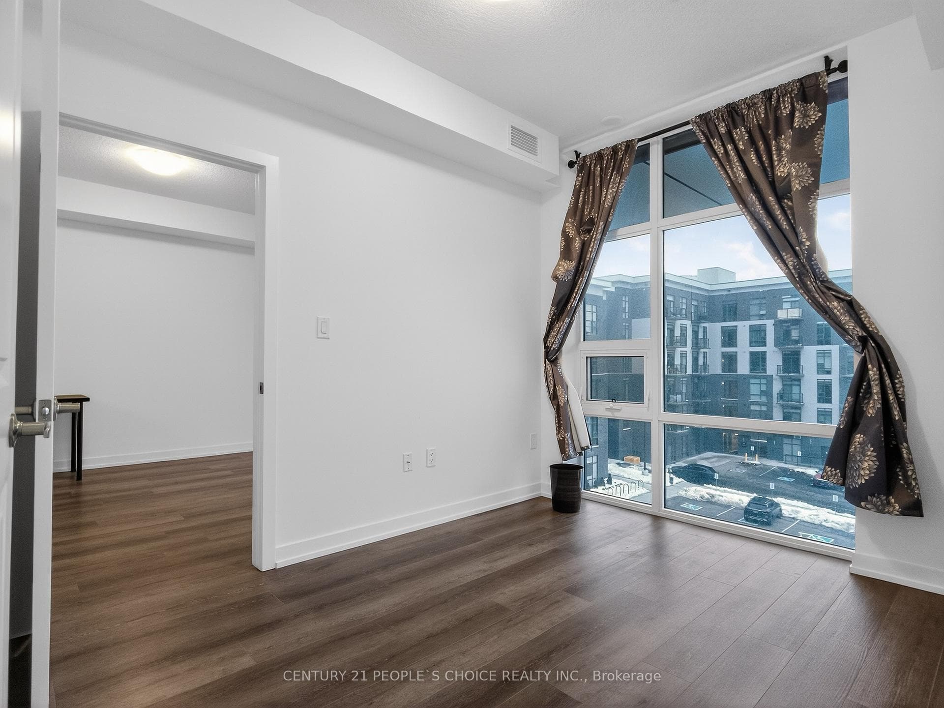 470 Dundas Street Unit 419 photo 12