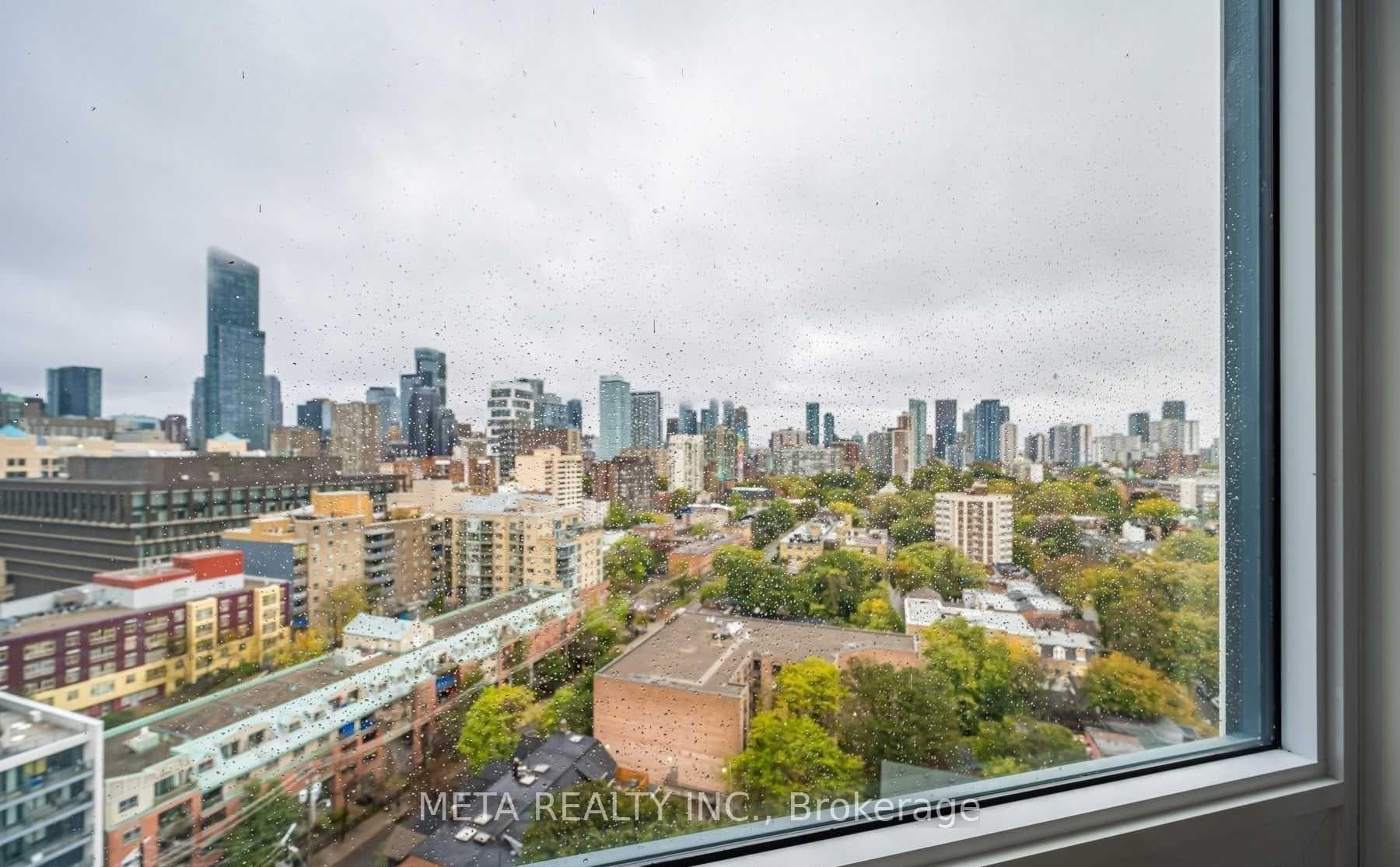 219 Dundas Street Unit 2011 photo 6