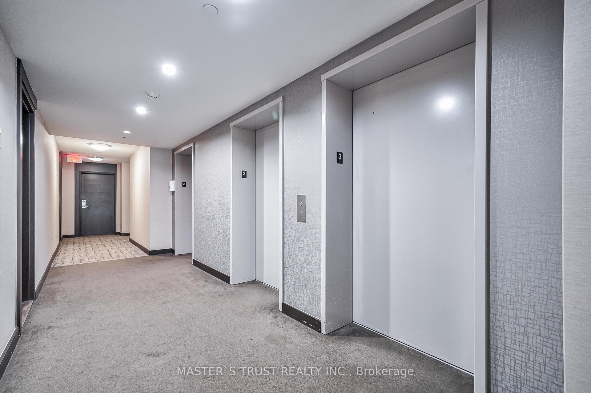 62 Forest Manor Road Unit 307 photo 3