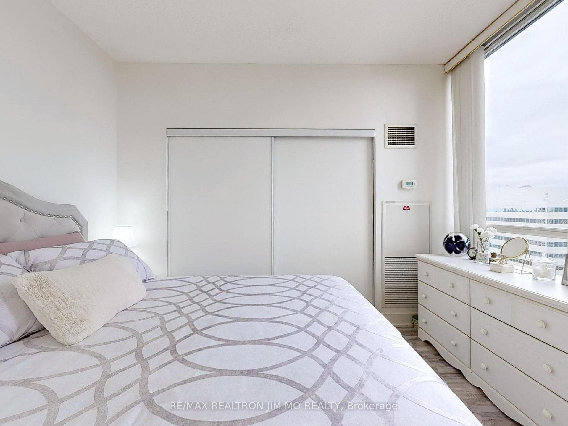 23 Sheppard Avenue Unit 2301 photo 21