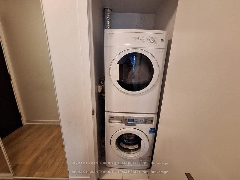 87 Peter Street Unit 2213 photo 13