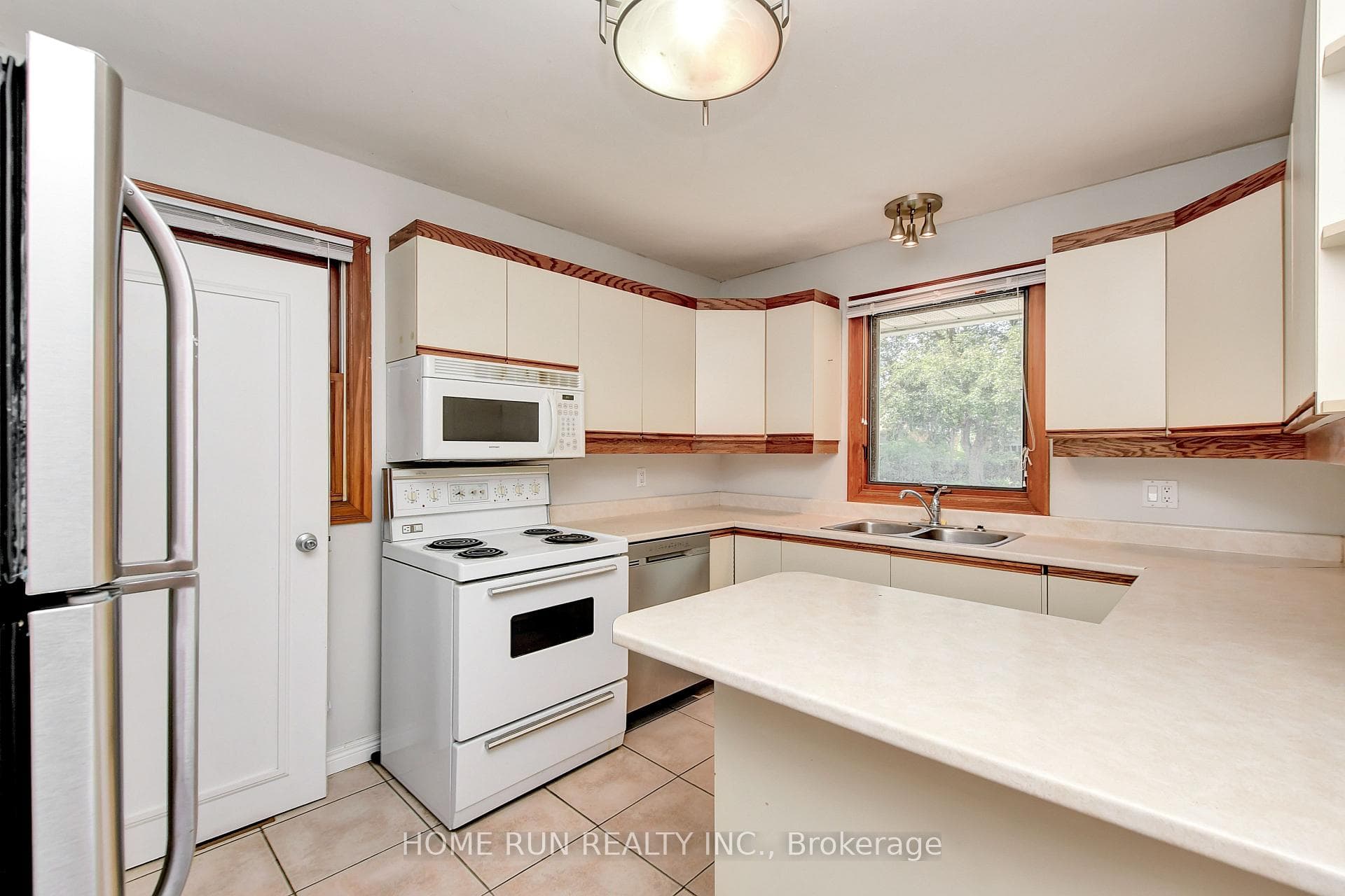 524 Braydon Avenue photo 7