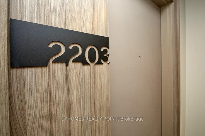 47 Mutual Street Unit 2203 photo 5