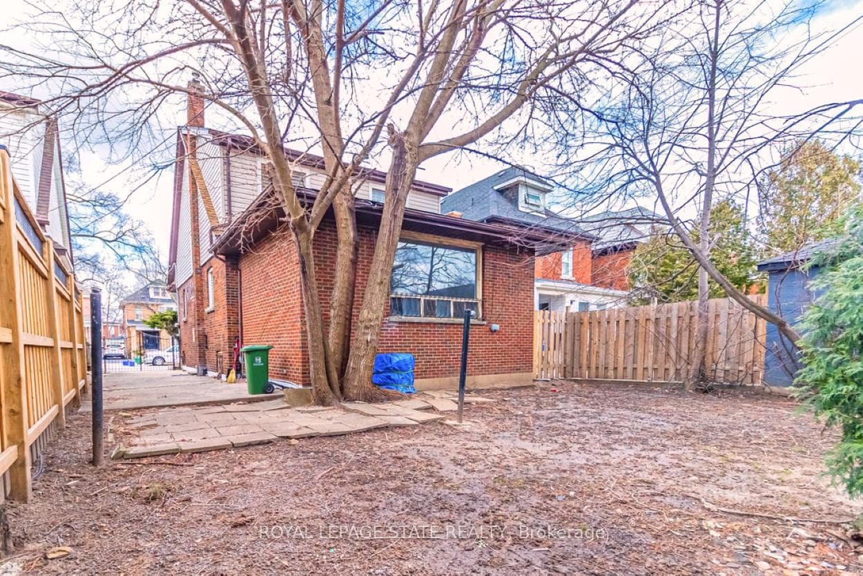 83 Ottawa Street photo 33